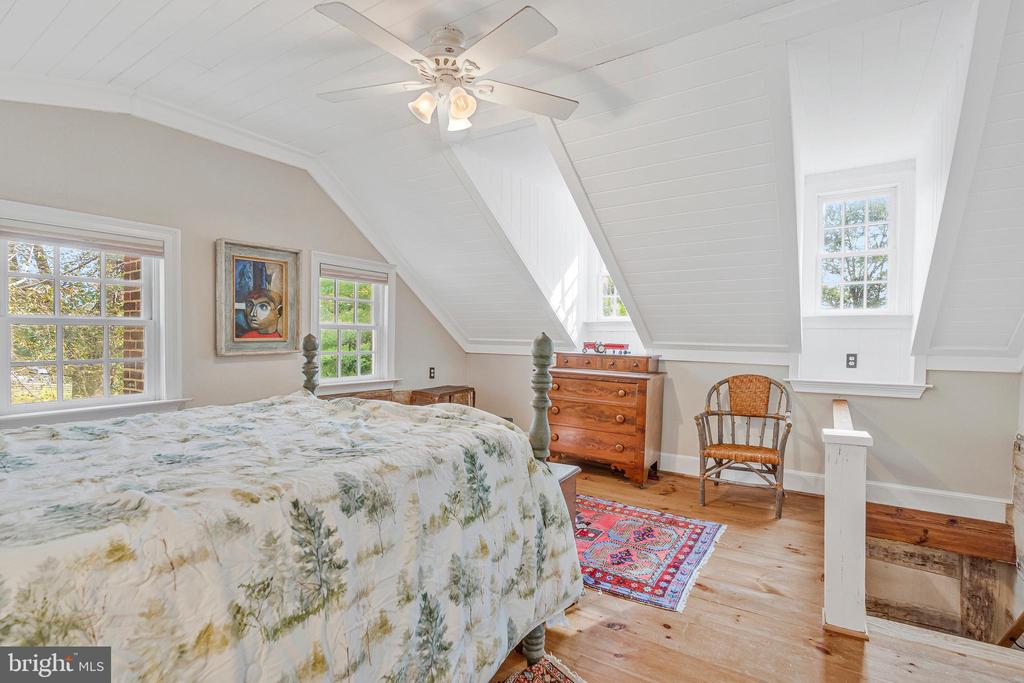 12519 MOUNTAIN ROAD