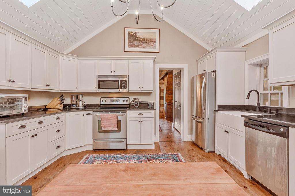 12519 MOUNTAIN ROAD
