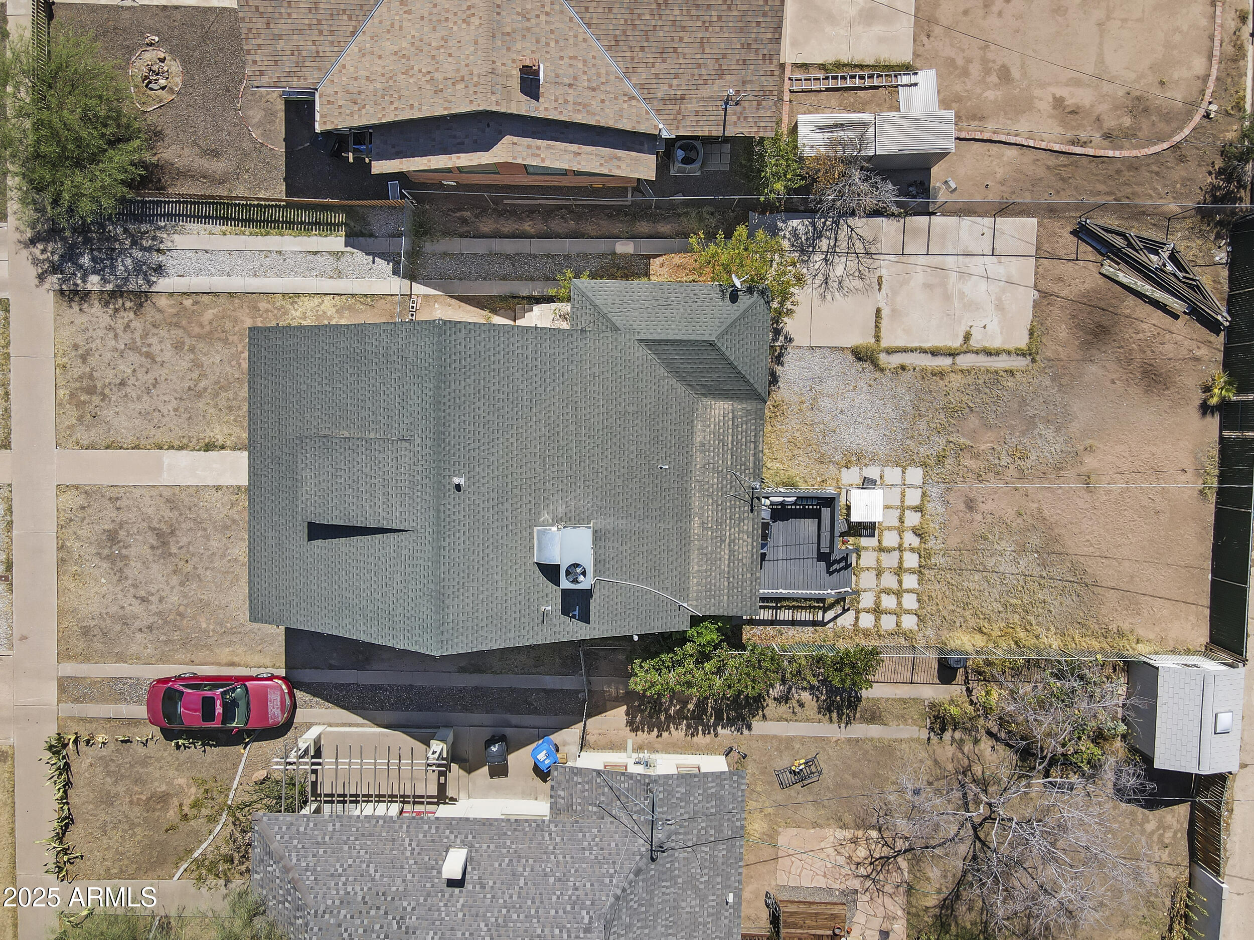 1315 W WOODLAND Avenue