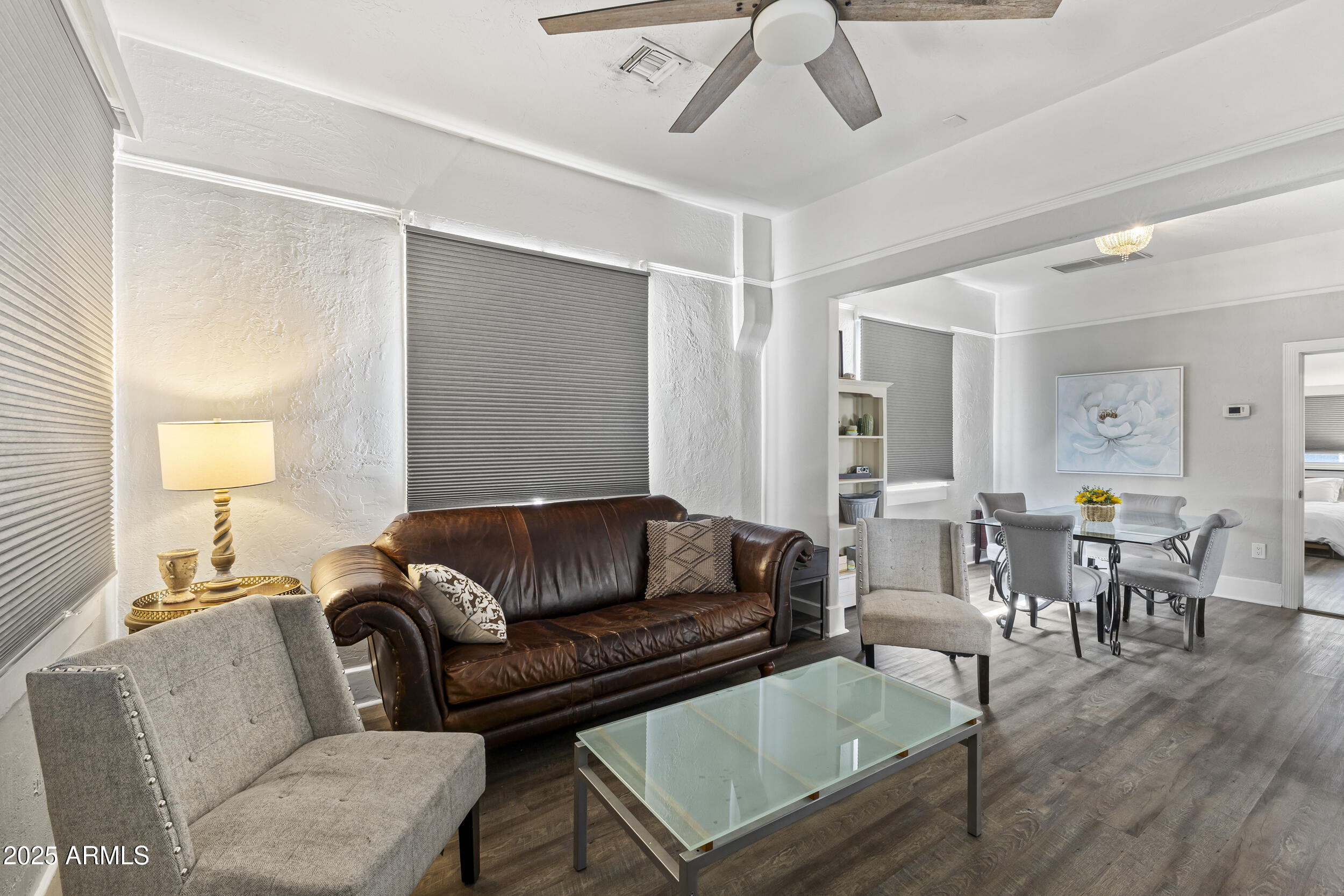 1315 W WOODLAND Avenue