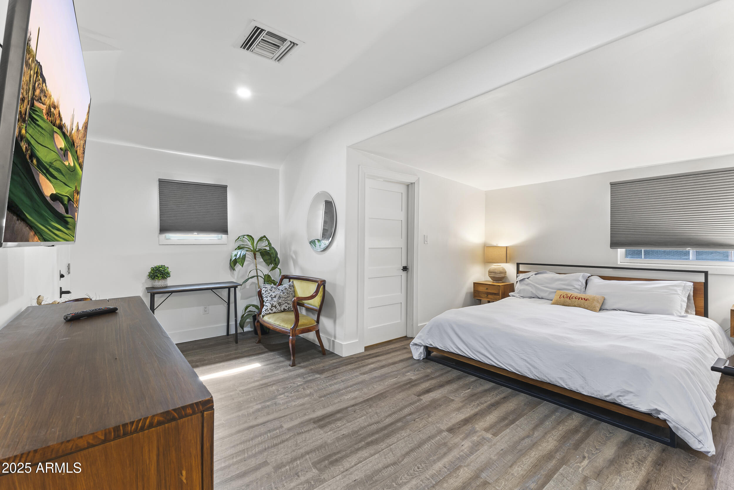 1315 W WOODLAND Avenue