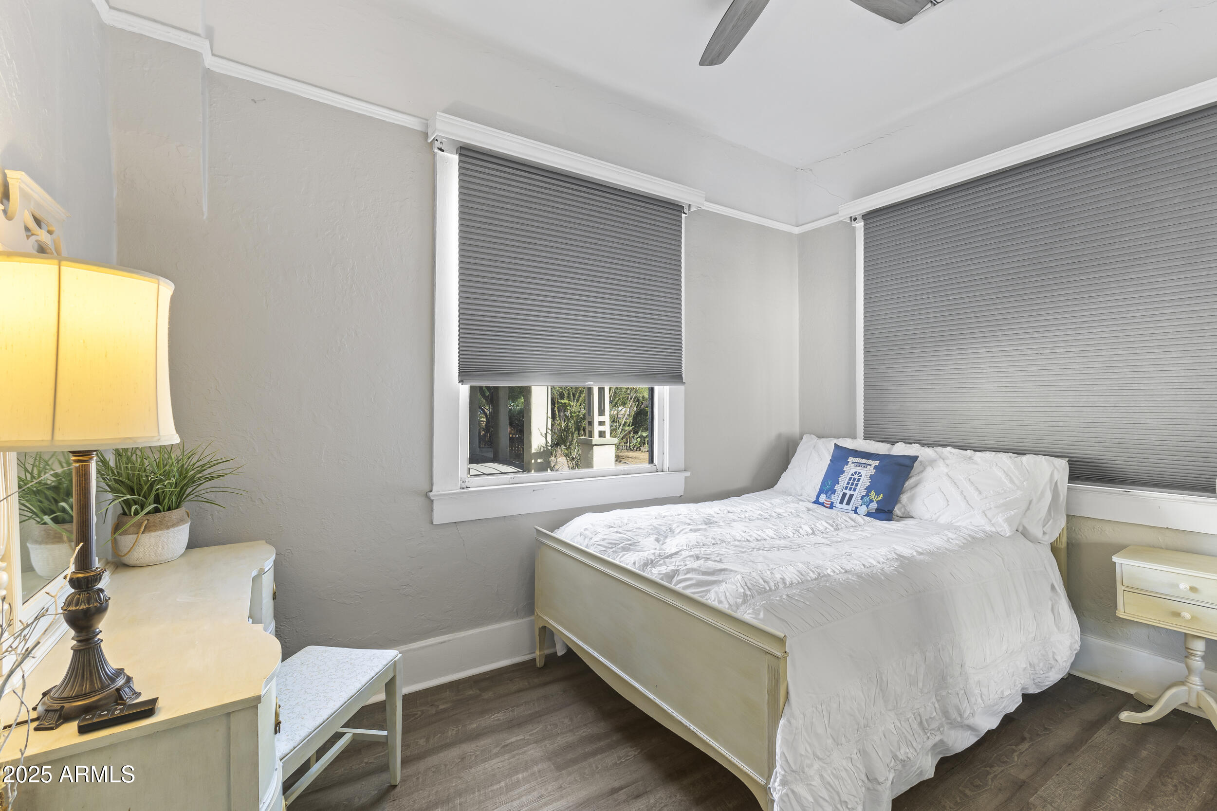 1315 W WOODLAND Avenue