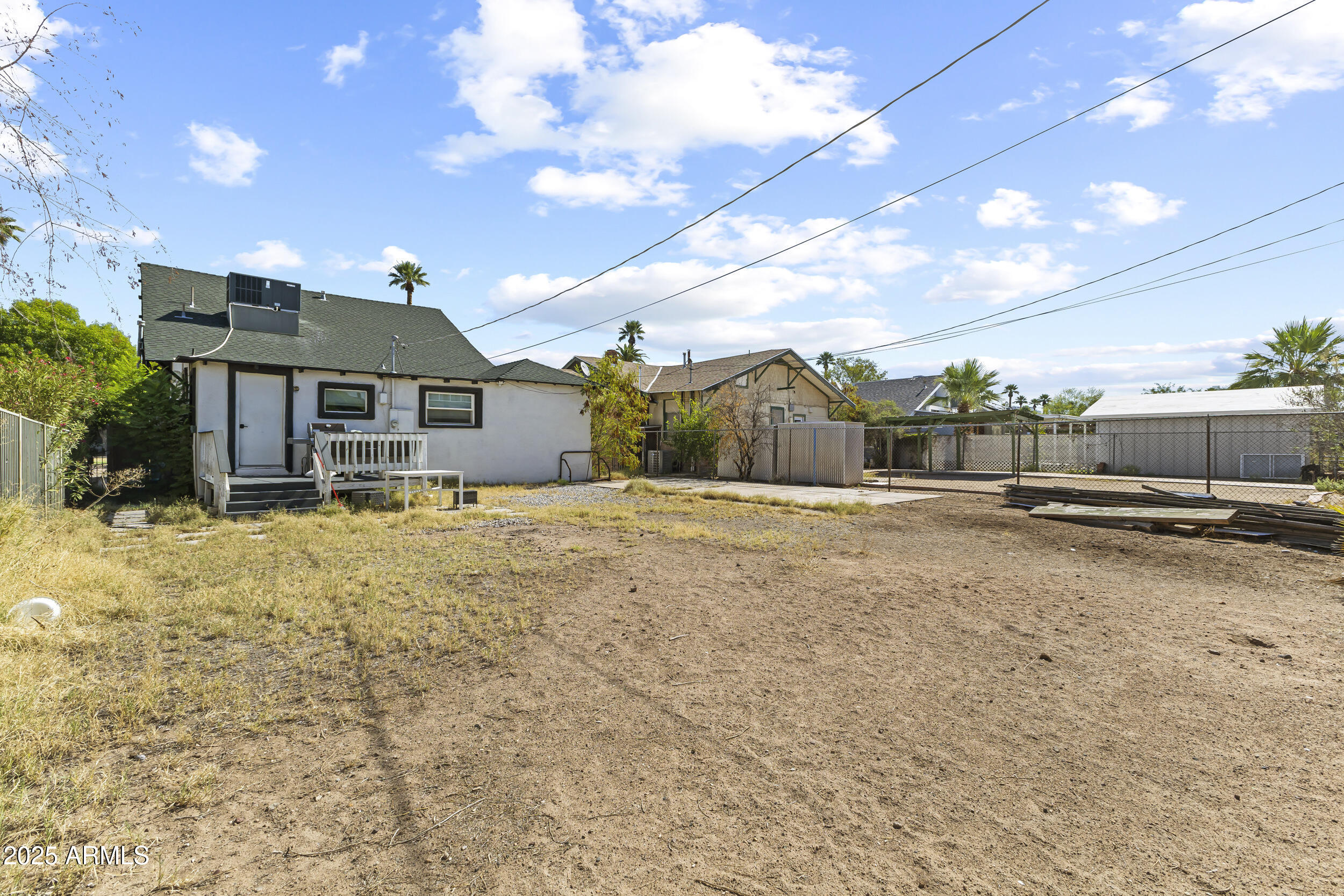 1315 W WOODLAND Avenue