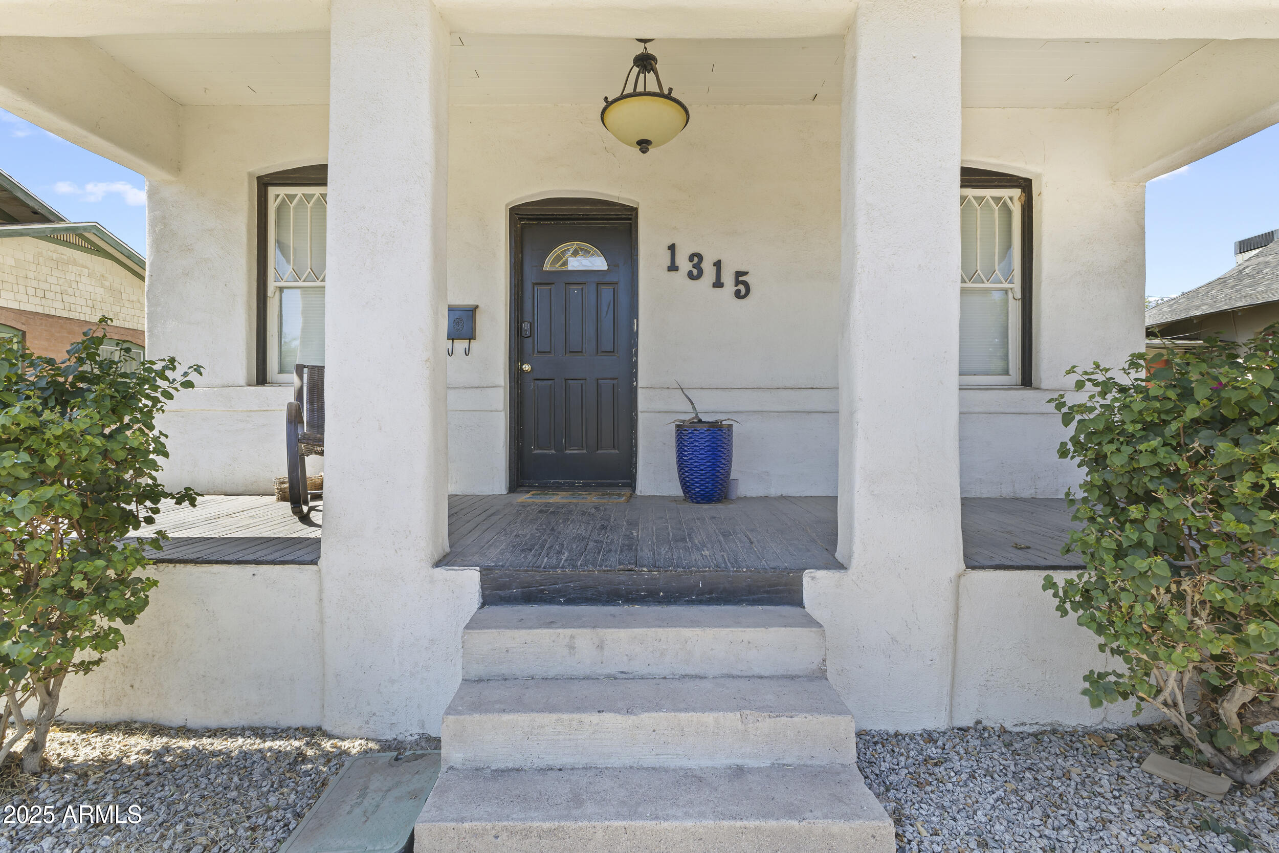 1315 W WOODLAND Avenue