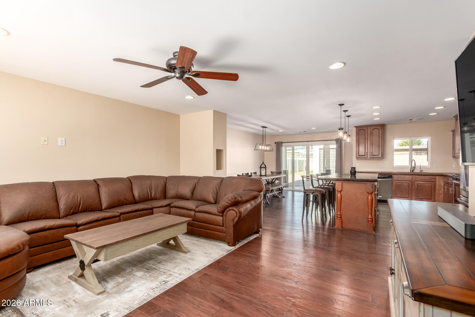 722 E MCLELLAN Boulevard