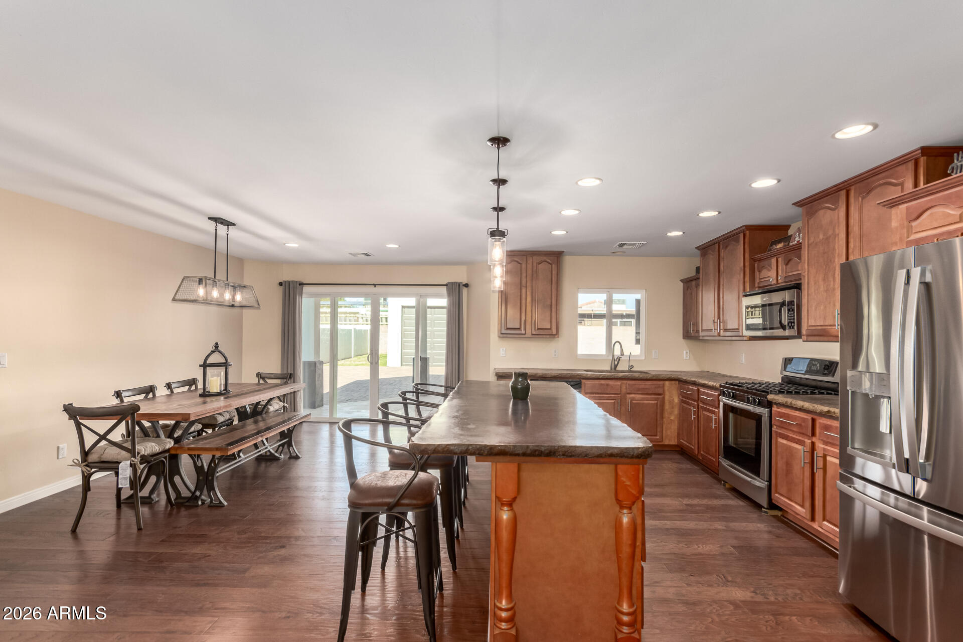 722 E MCLELLAN Boulevard