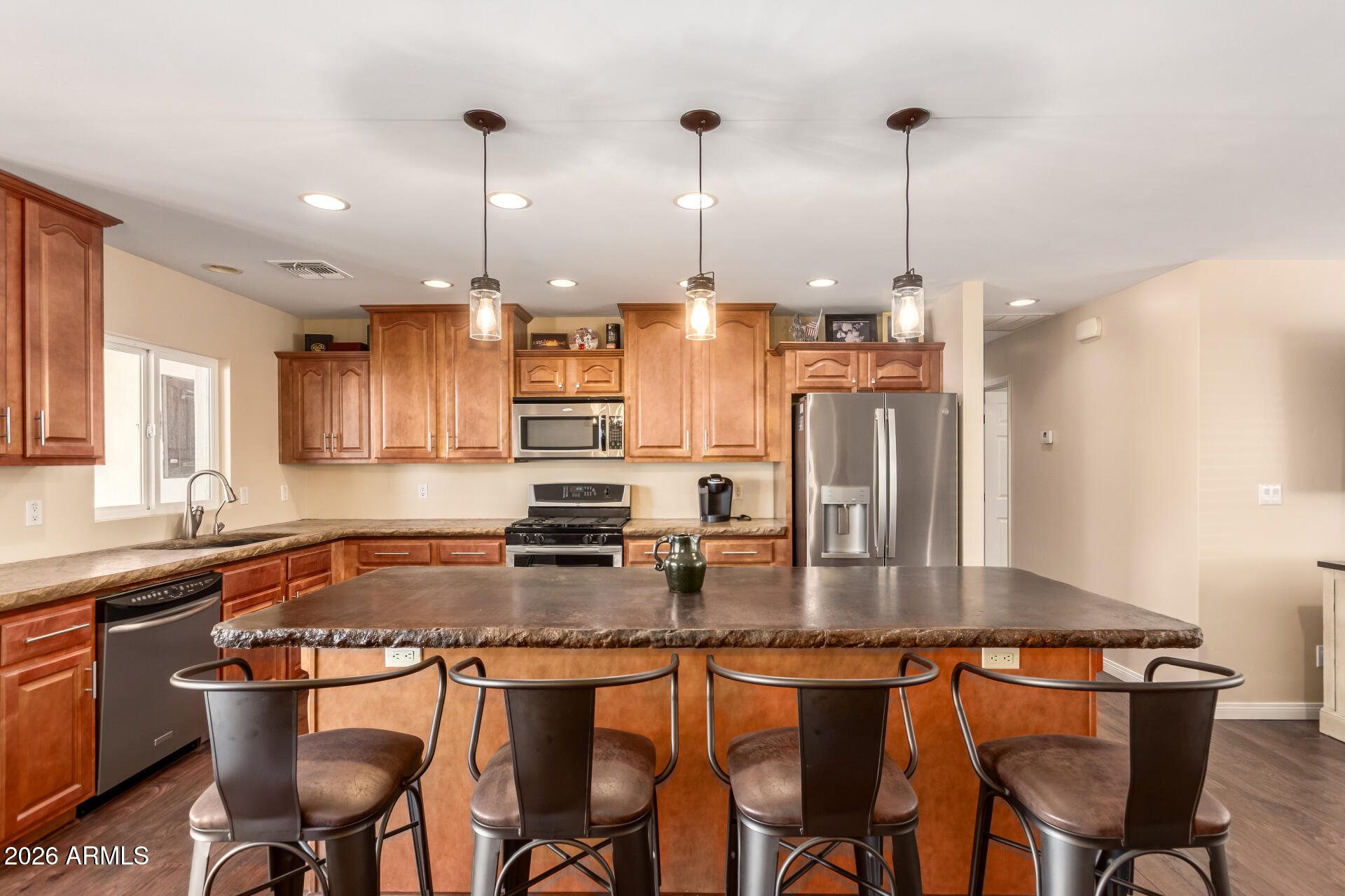 722 E MCLELLAN Boulevard