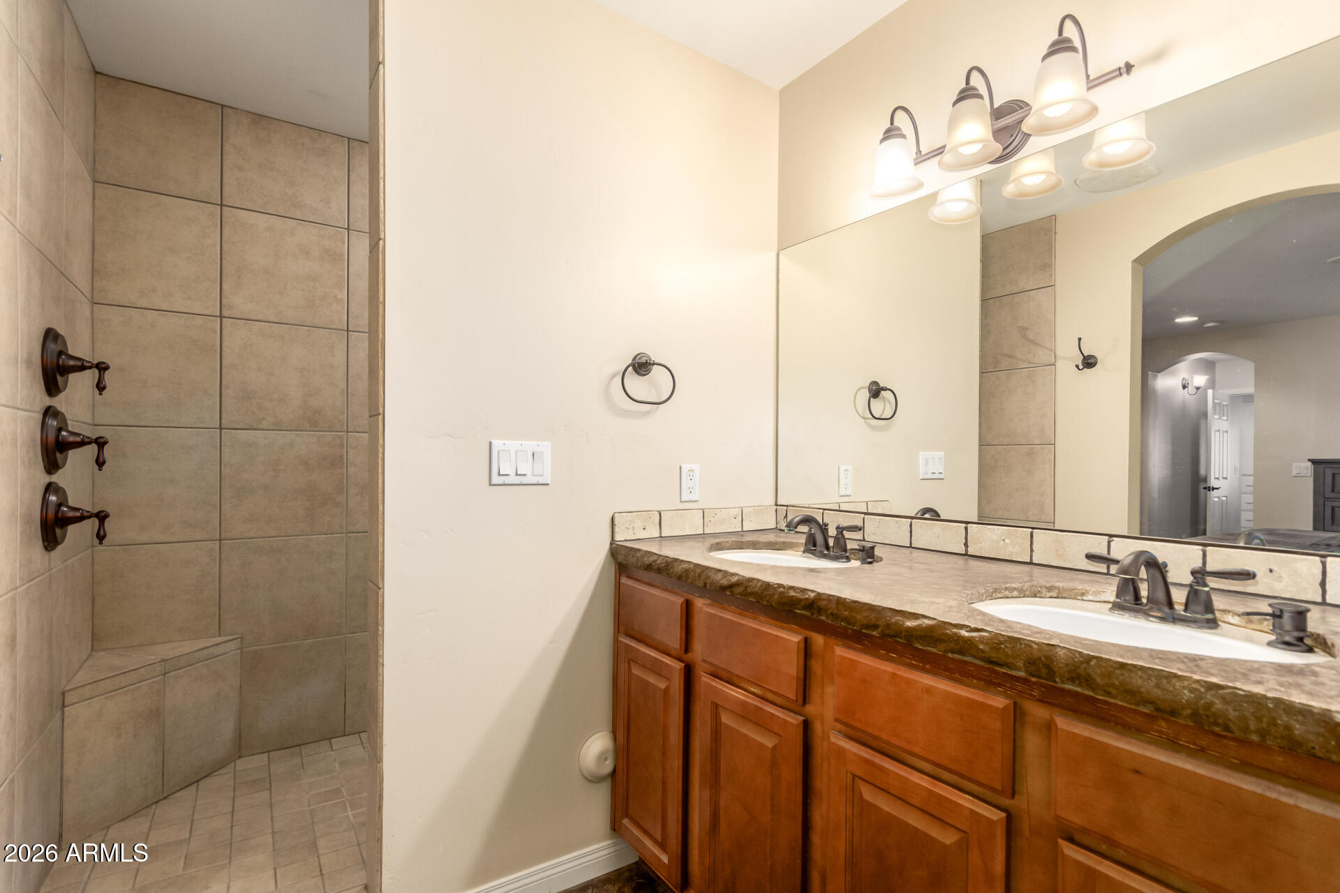 722 E MCLELLAN Boulevard