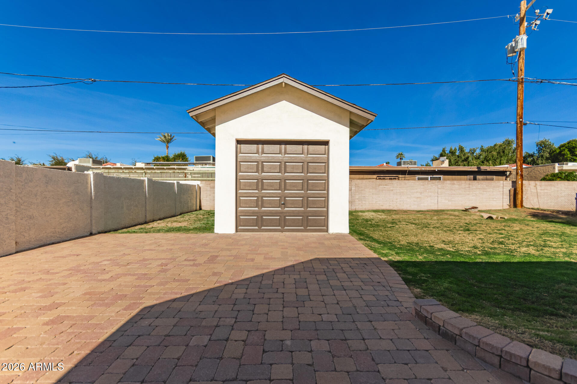 722 E MCLELLAN Boulevard