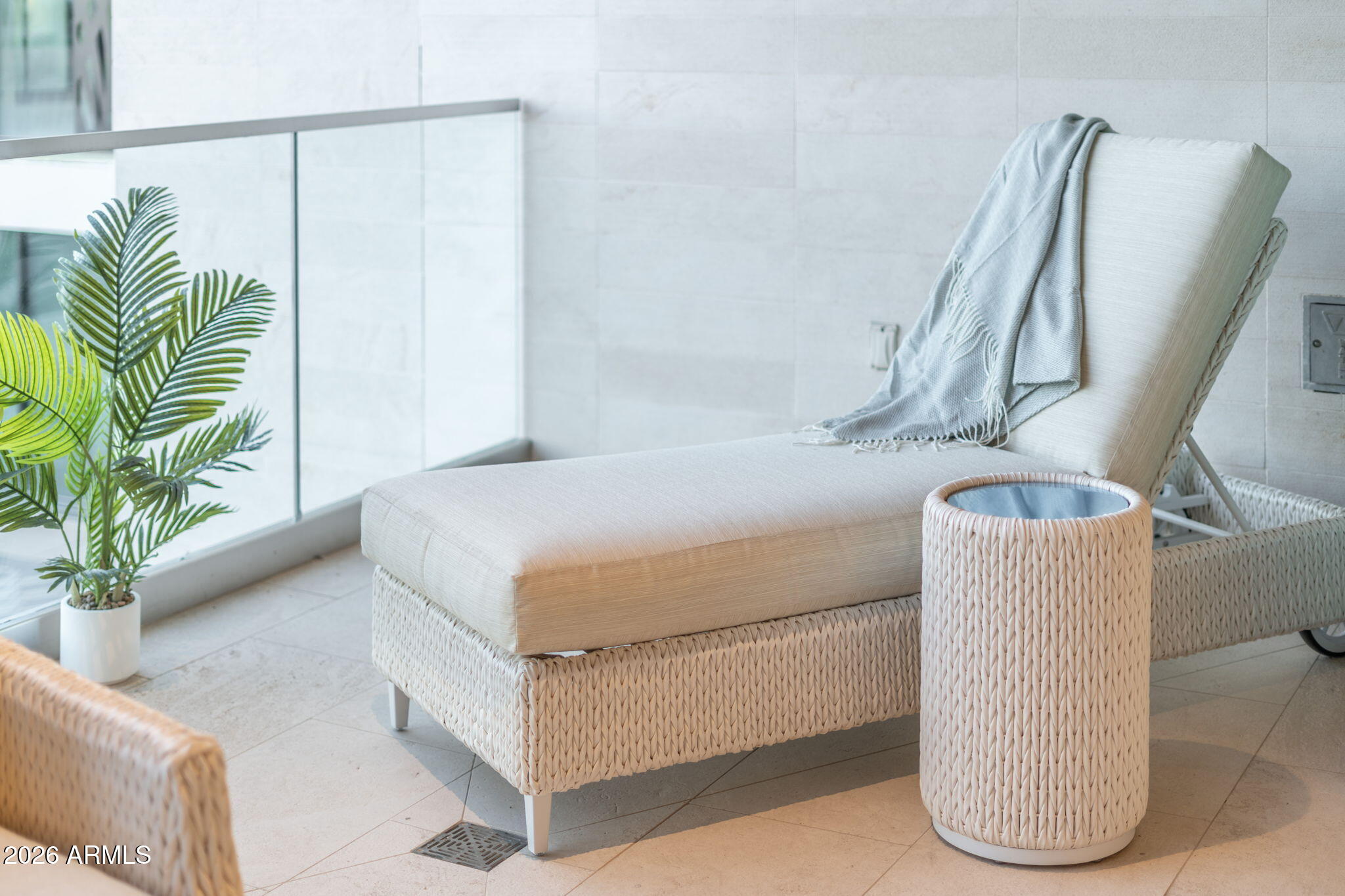 6587 N PALMERAIE Boulevard 2015