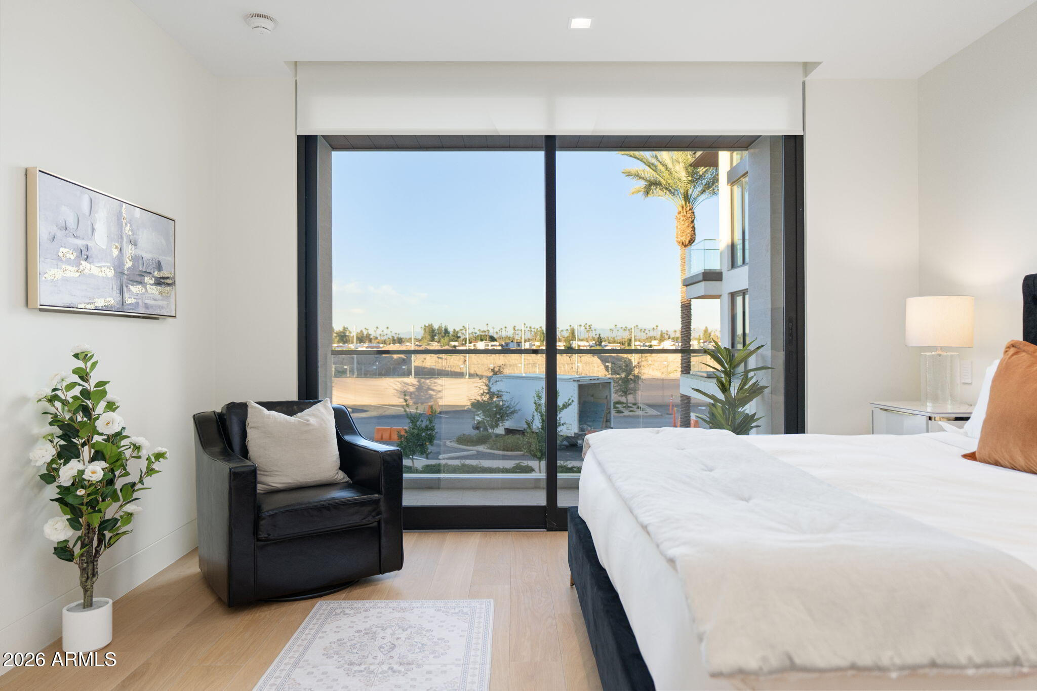 6587 N PALMERAIE Boulevard 2015