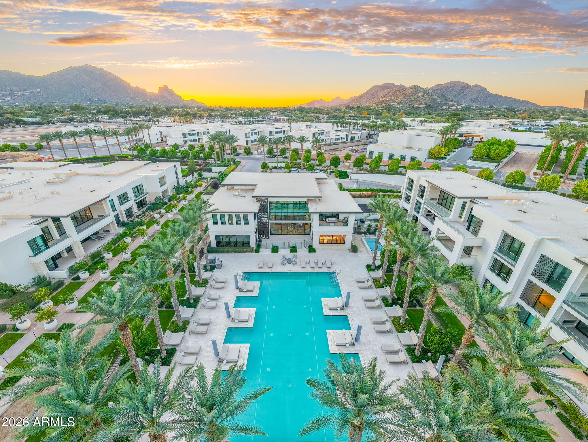 6587 N PALMERAIE Boulevard 2015