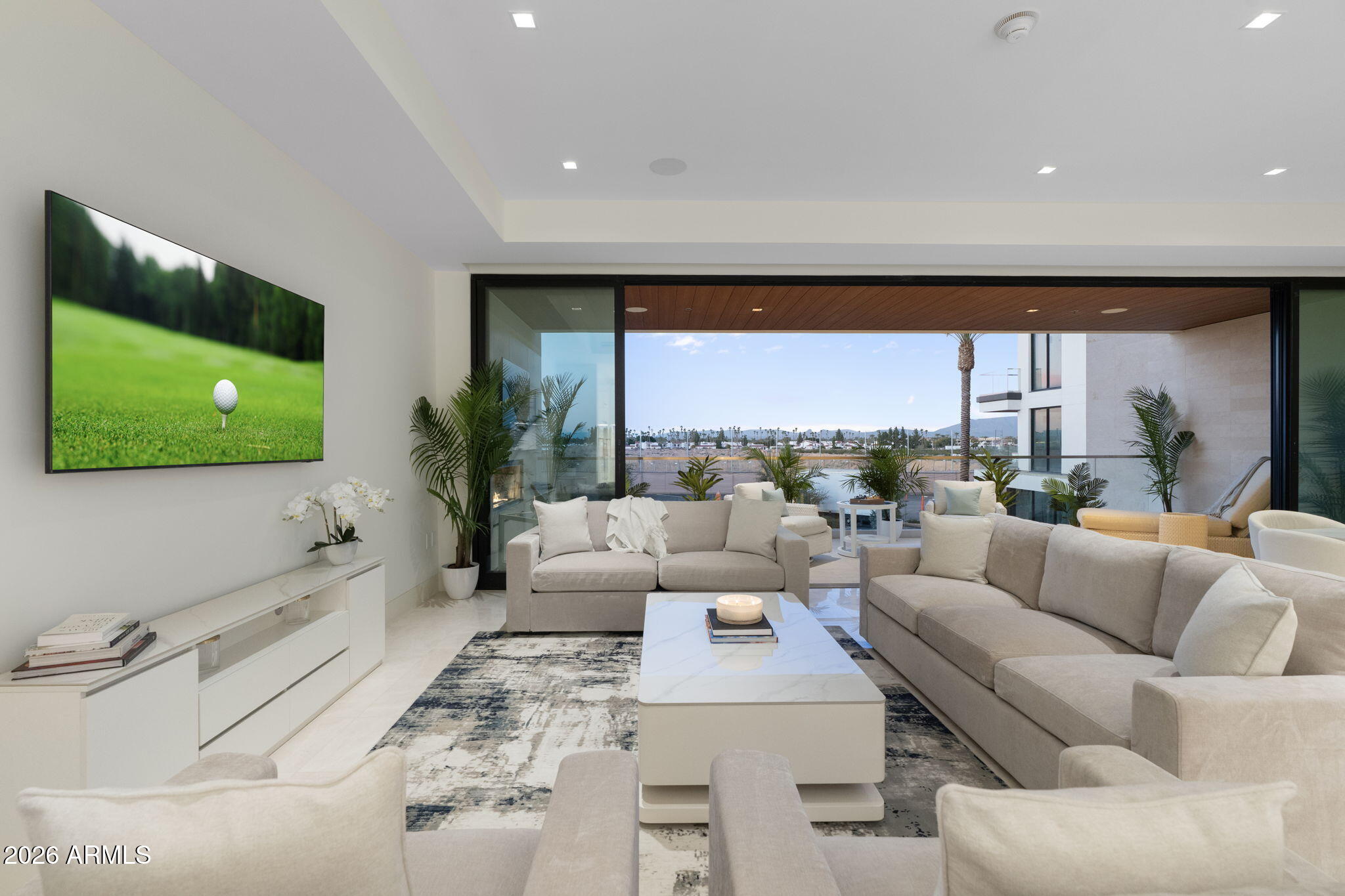 6587 N PALMERAIE Boulevard 2015