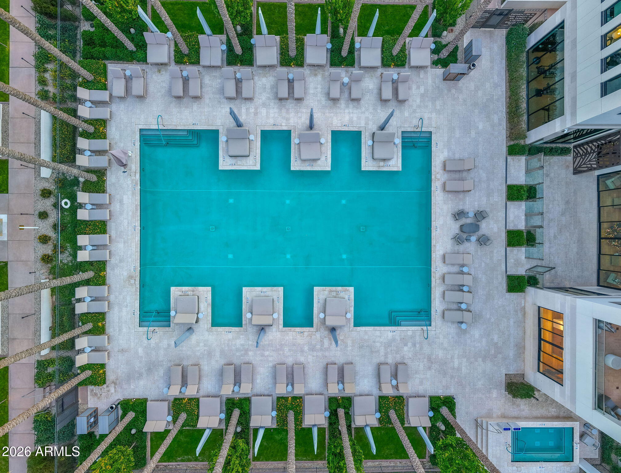 6587 N PALMERAIE Boulevard 2015