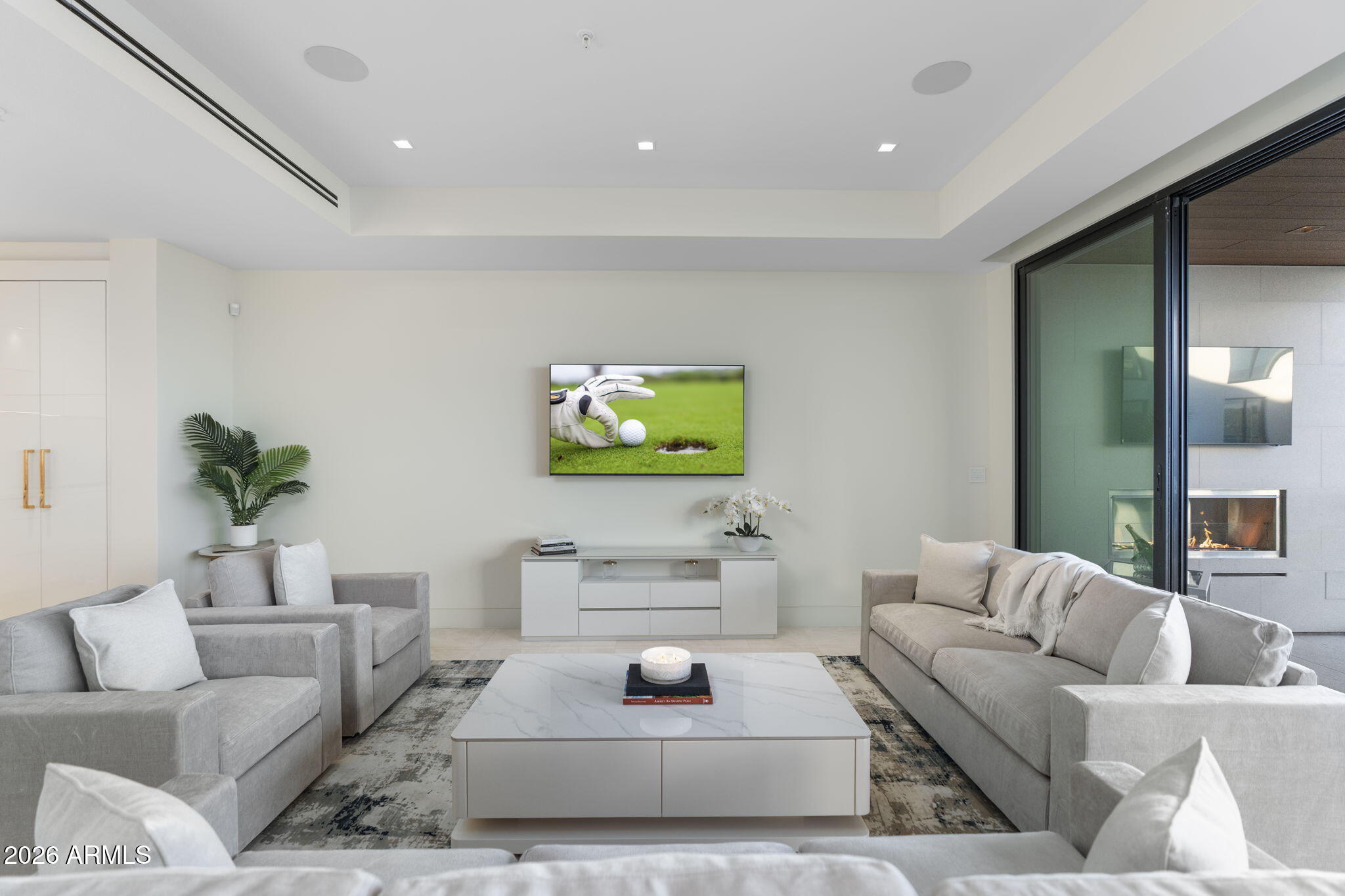 6587 N PALMERAIE Boulevard 2015