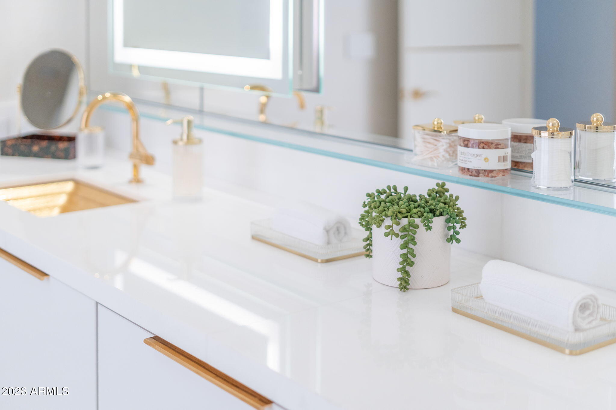 6587 N PALMERAIE Boulevard 2015