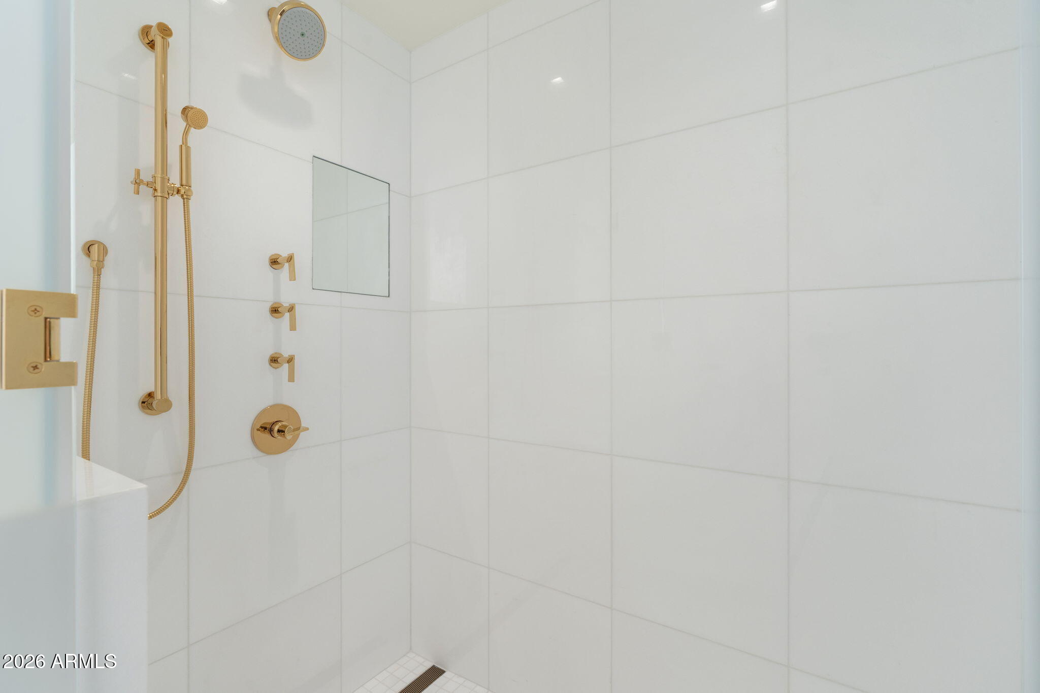 6587 N PALMERAIE Boulevard 2015