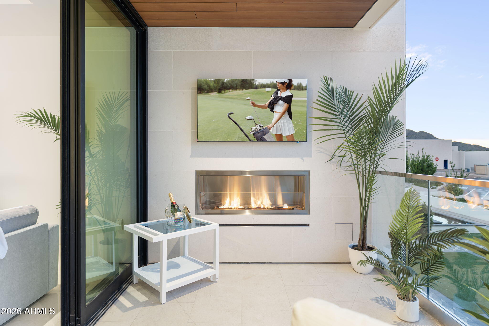 6587 N PALMERAIE Boulevard 2015