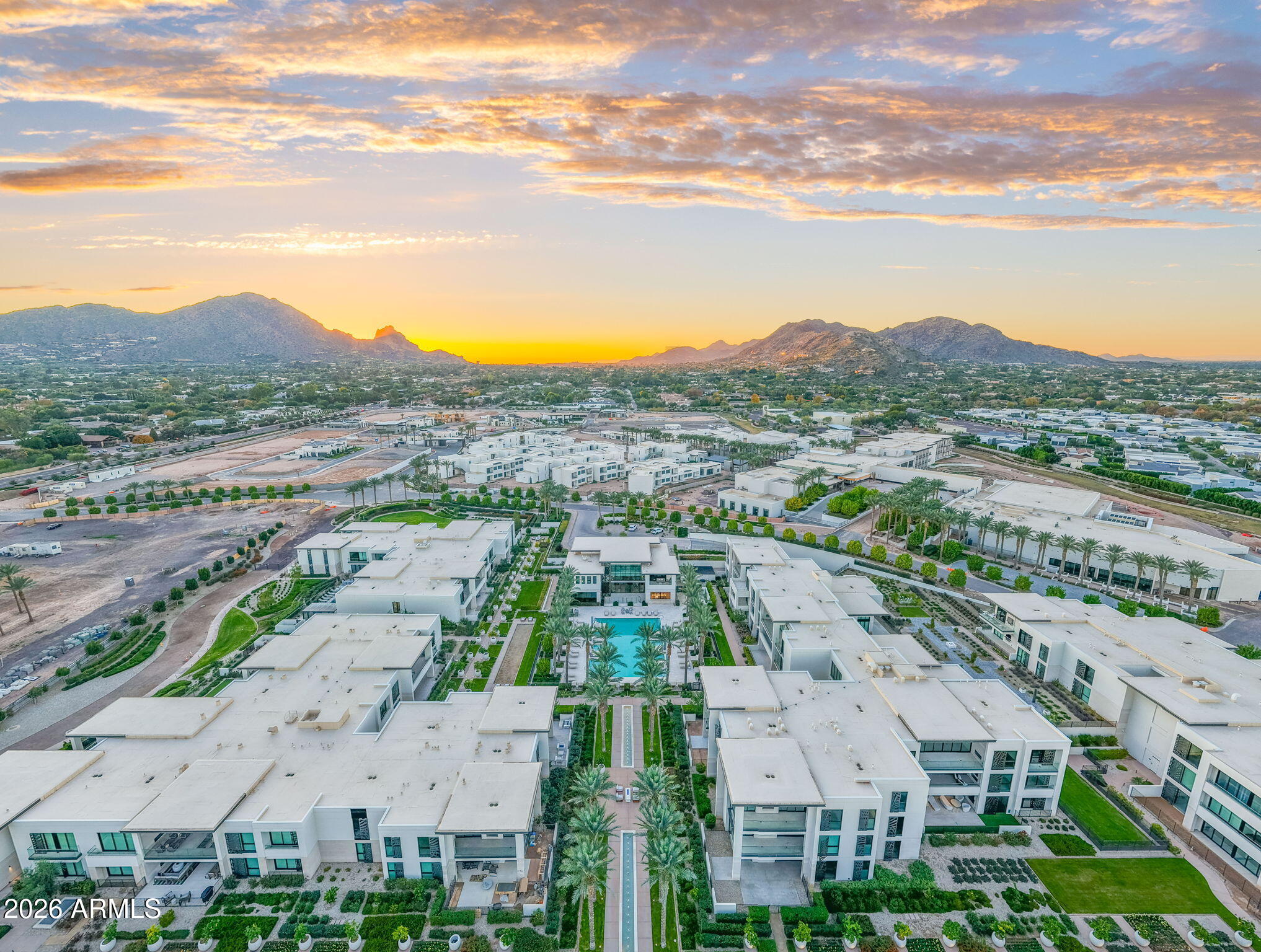 6587 N PALMERAIE Boulevard 2015