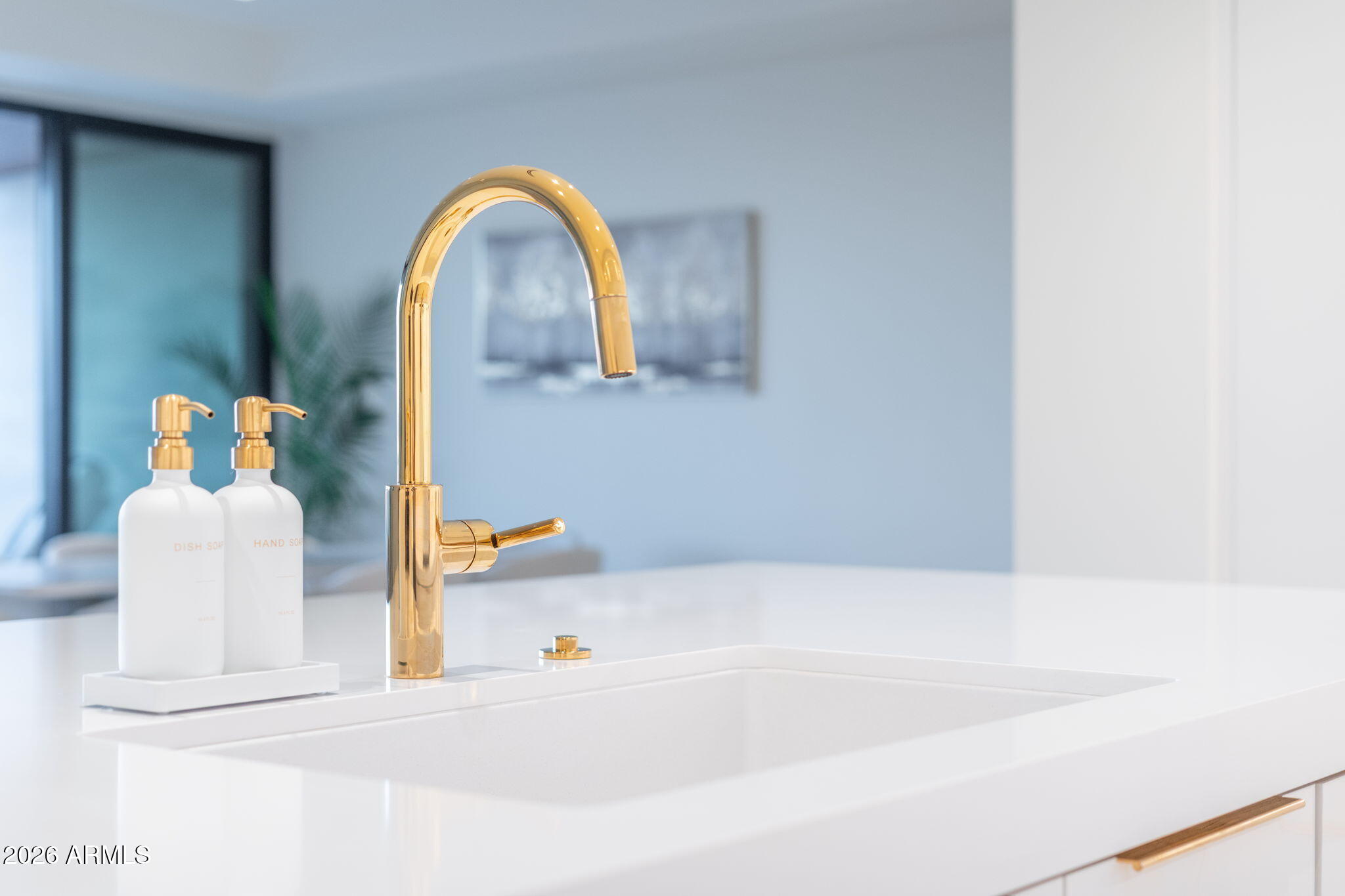 6587 N PALMERAIE Boulevard 2015