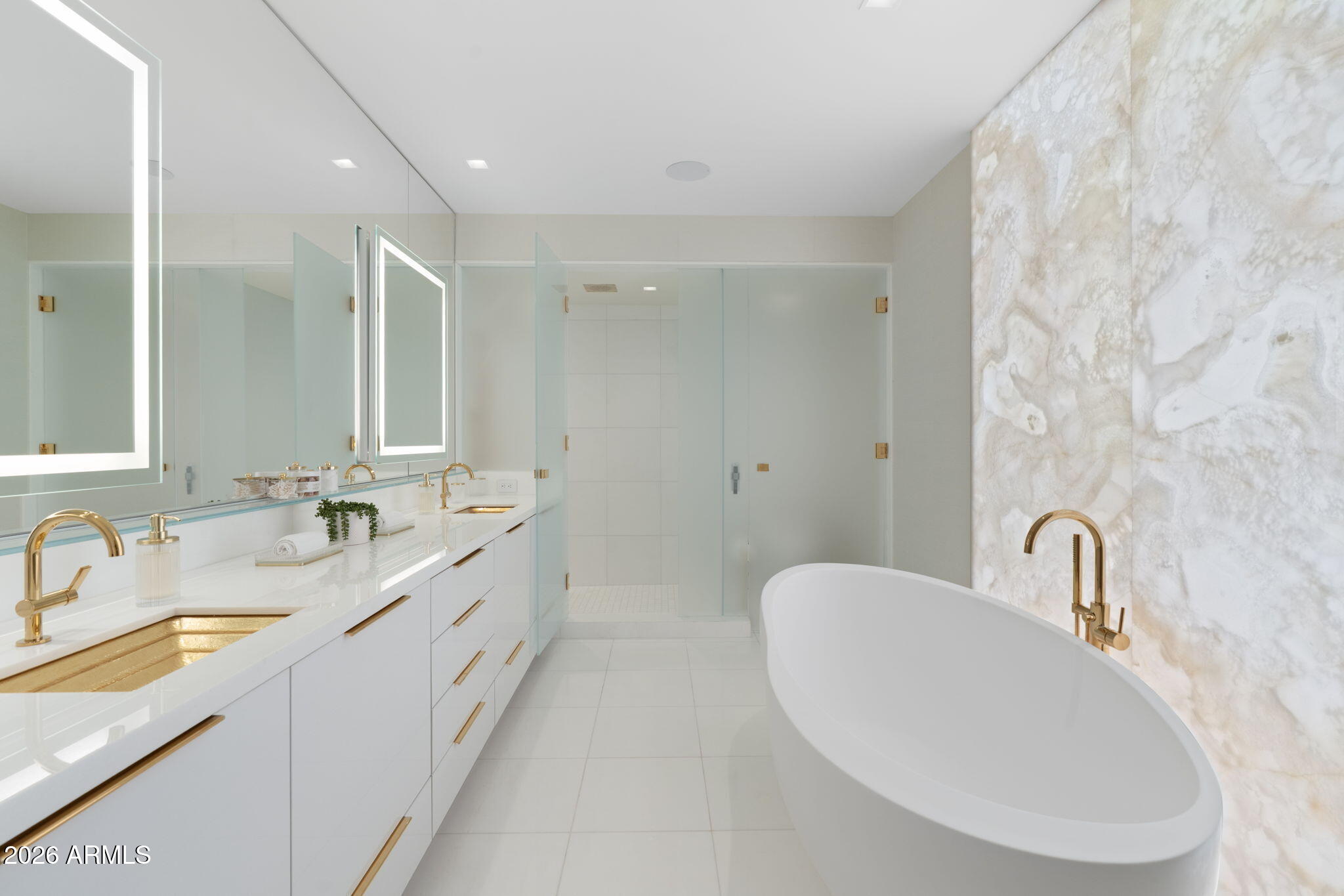 6587 N PALMERAIE Boulevard 2015