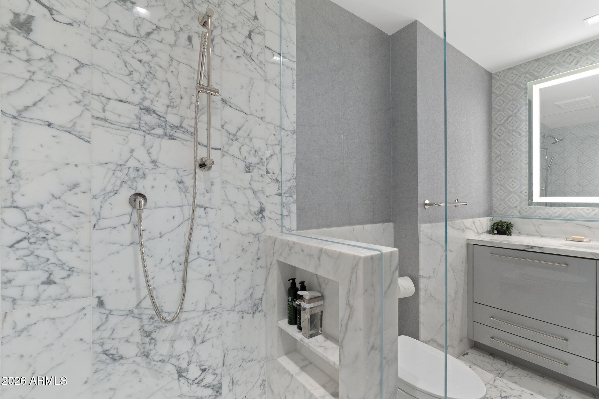 6587 N PALMERAIE Boulevard 2015