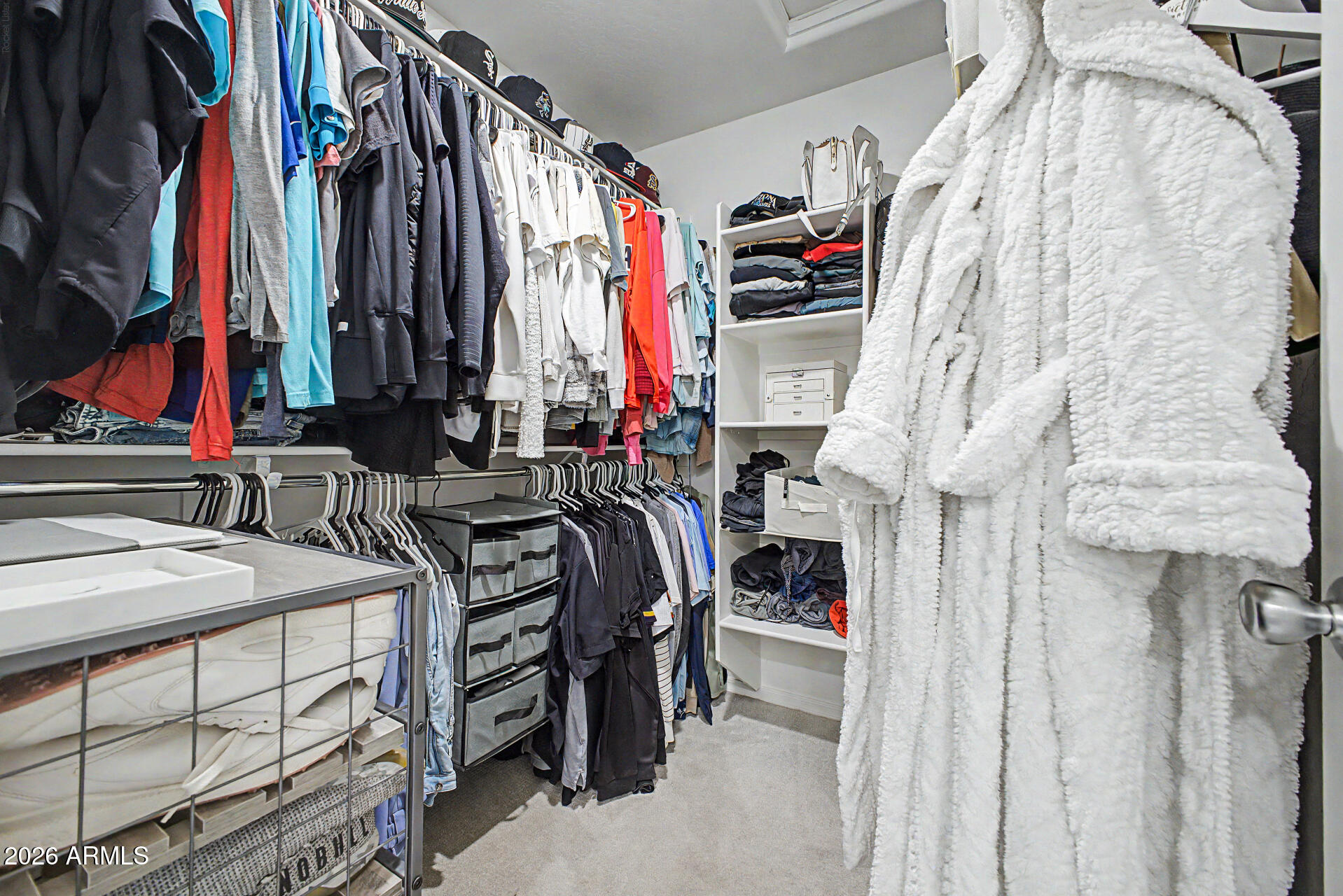 1556 W CENTRAL Avenue