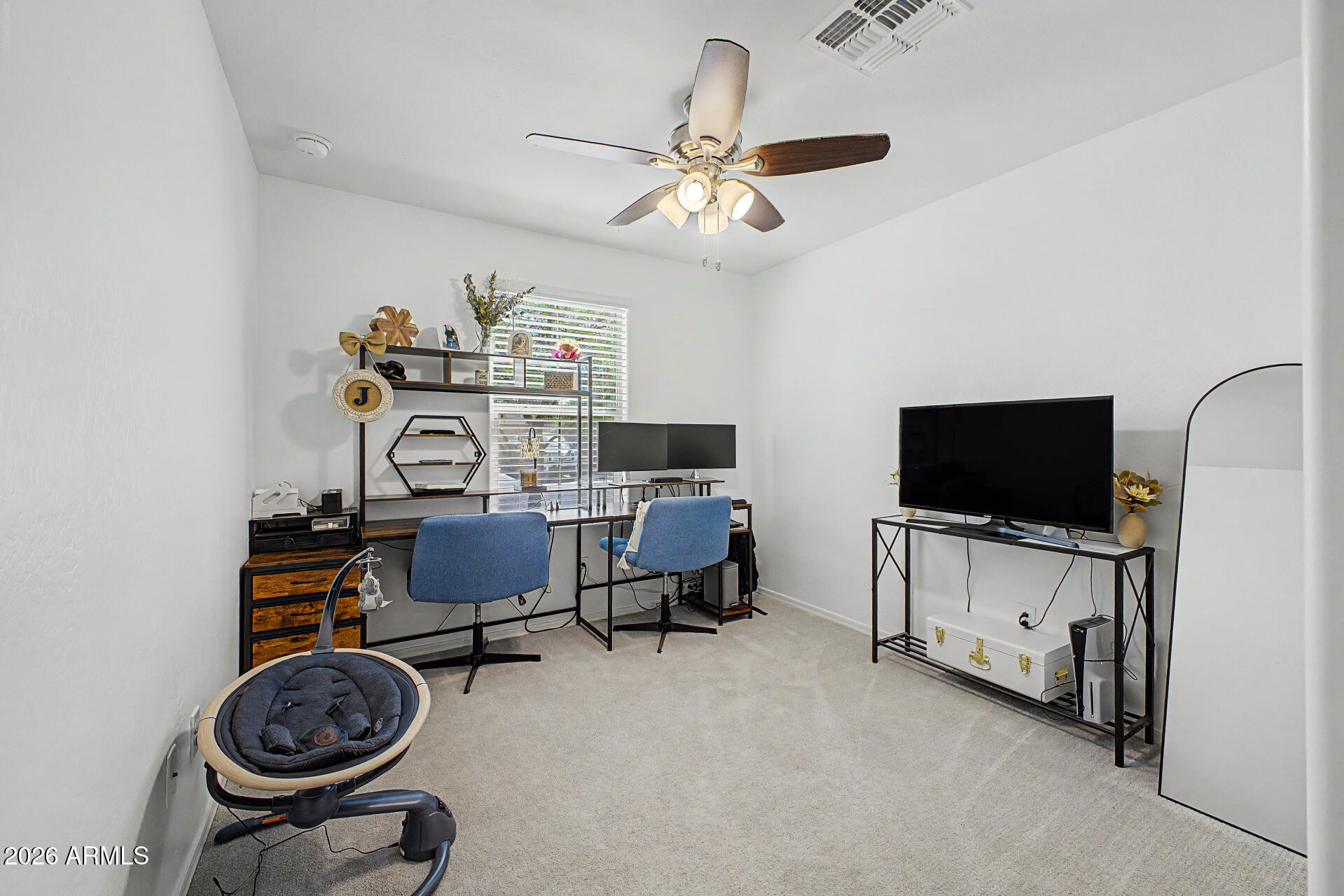 1556 W CENTRAL Avenue