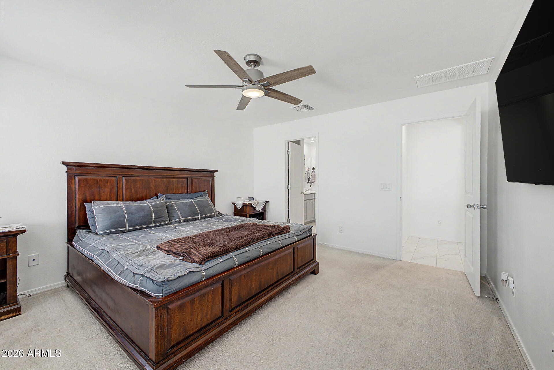 1556 W CENTRAL Avenue