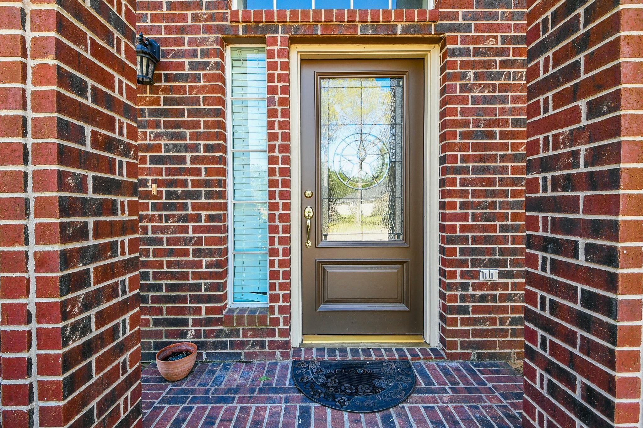 2411 Easterleaf Court