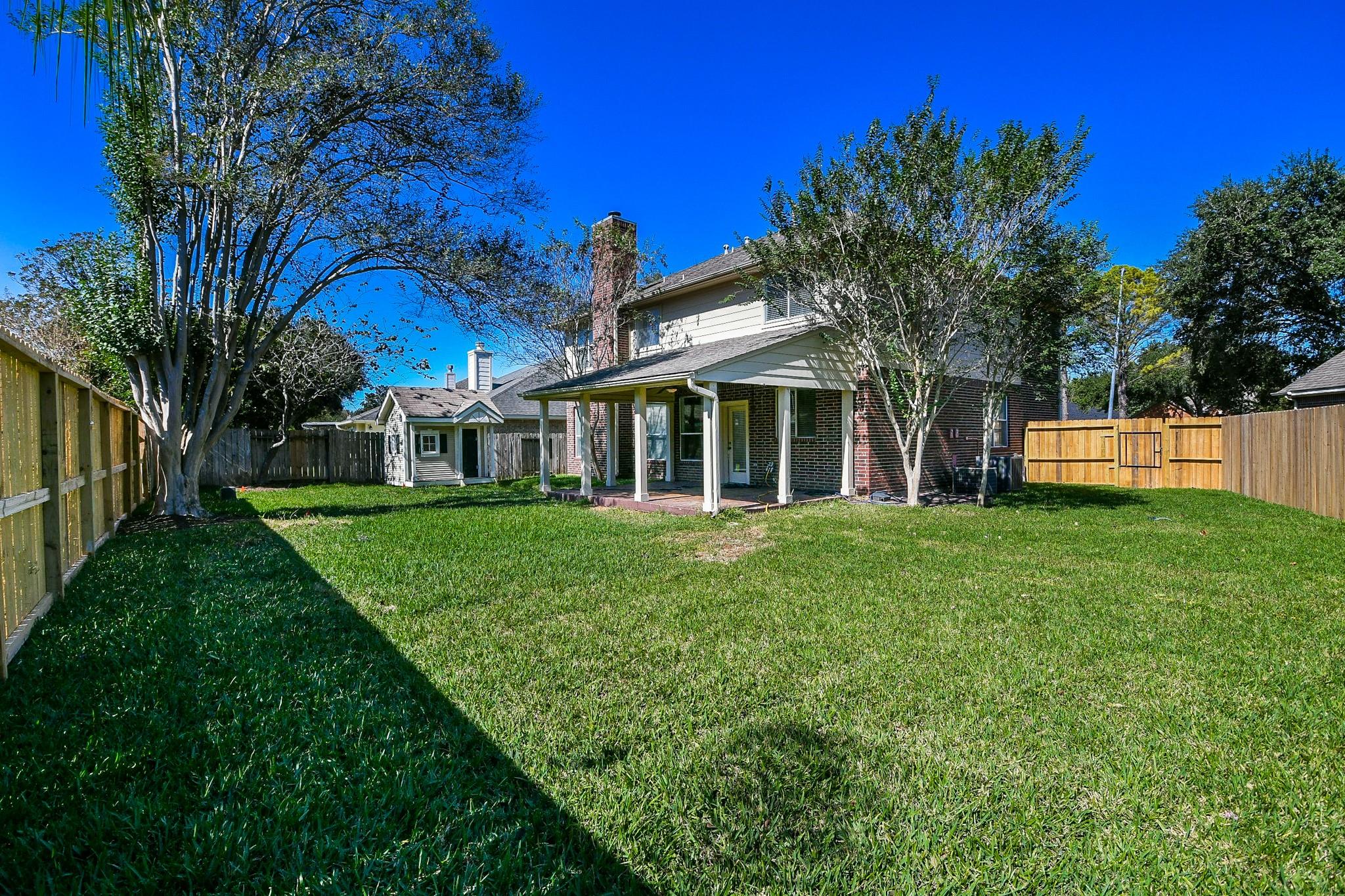 2411 Easterleaf Court