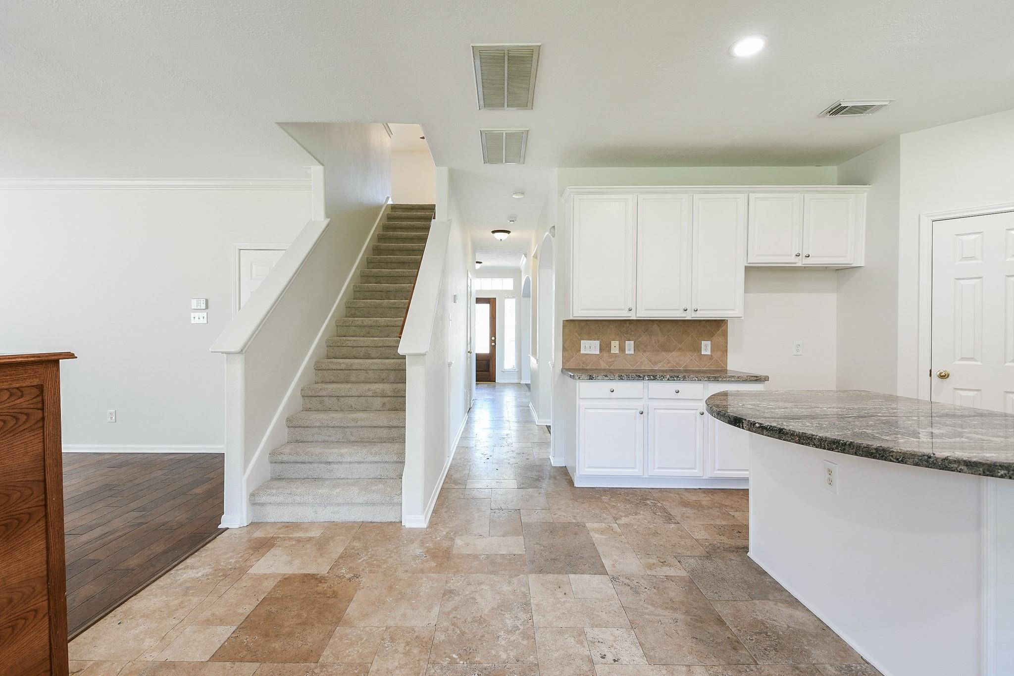 2411 Easterleaf Court