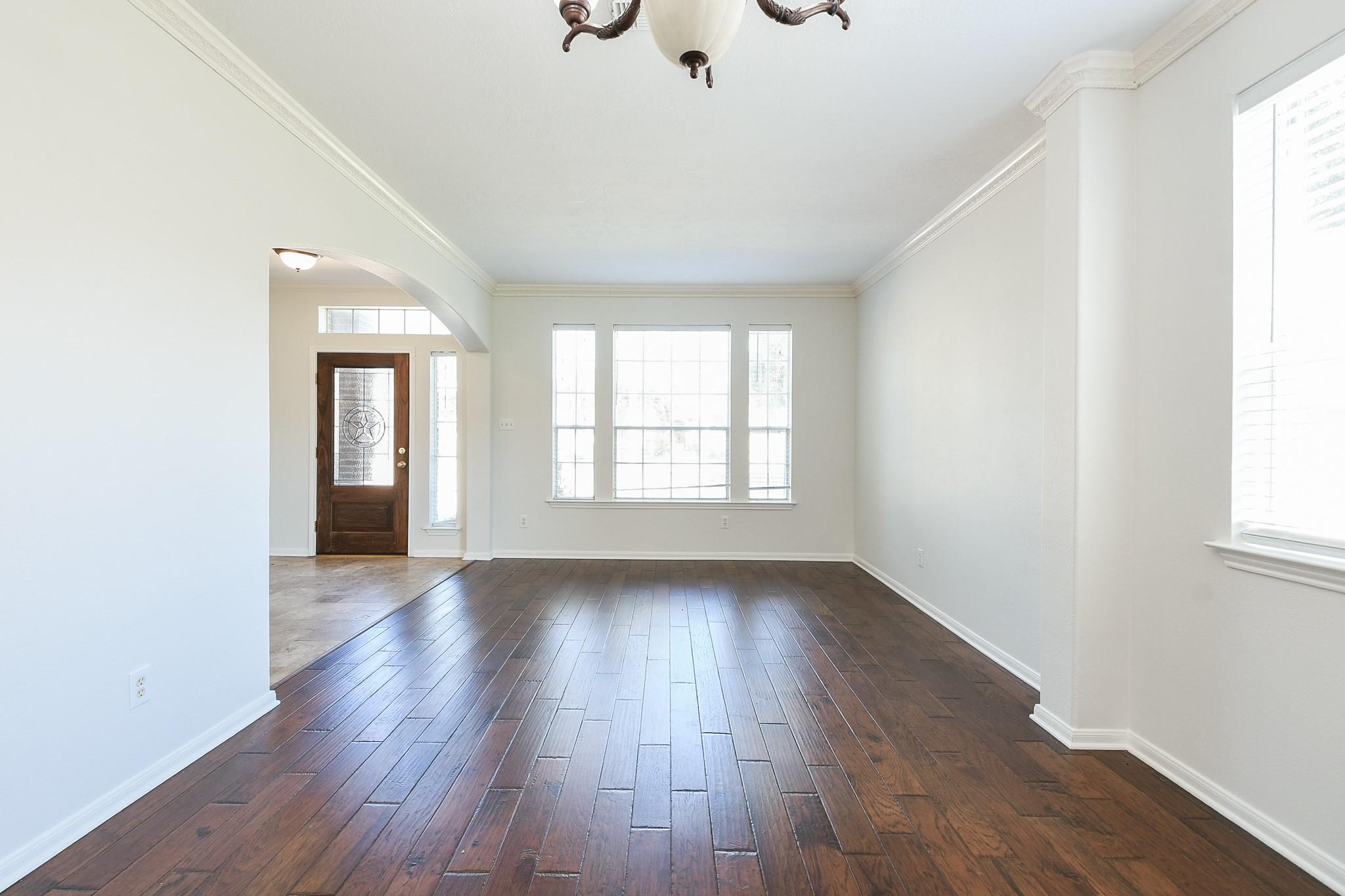 2411 Easterleaf Court