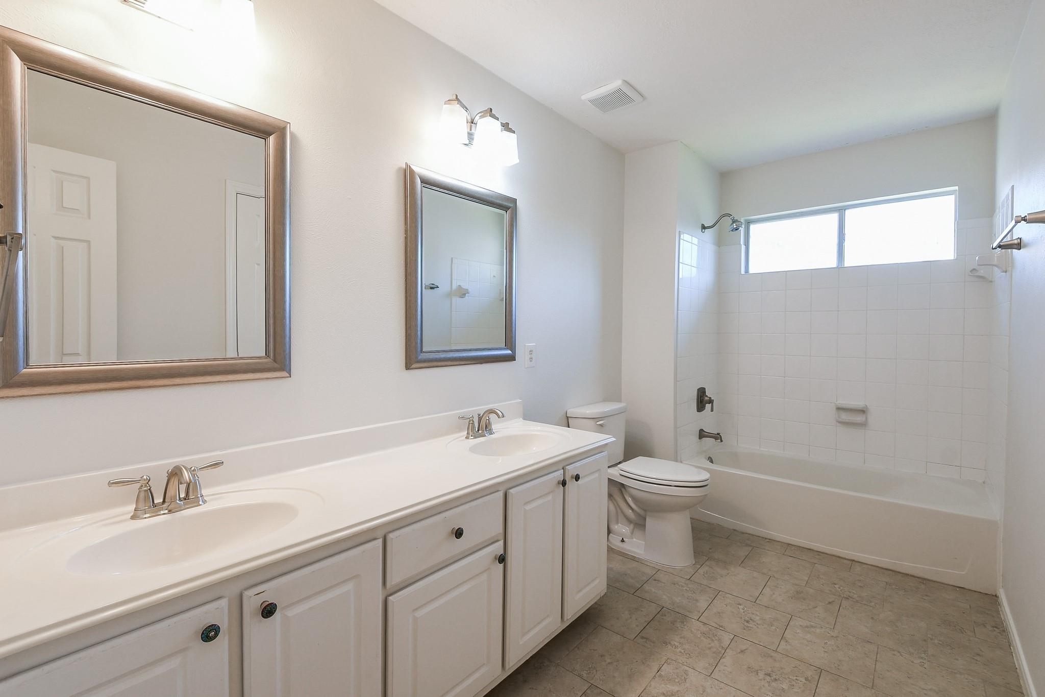 2411 Easterleaf Court