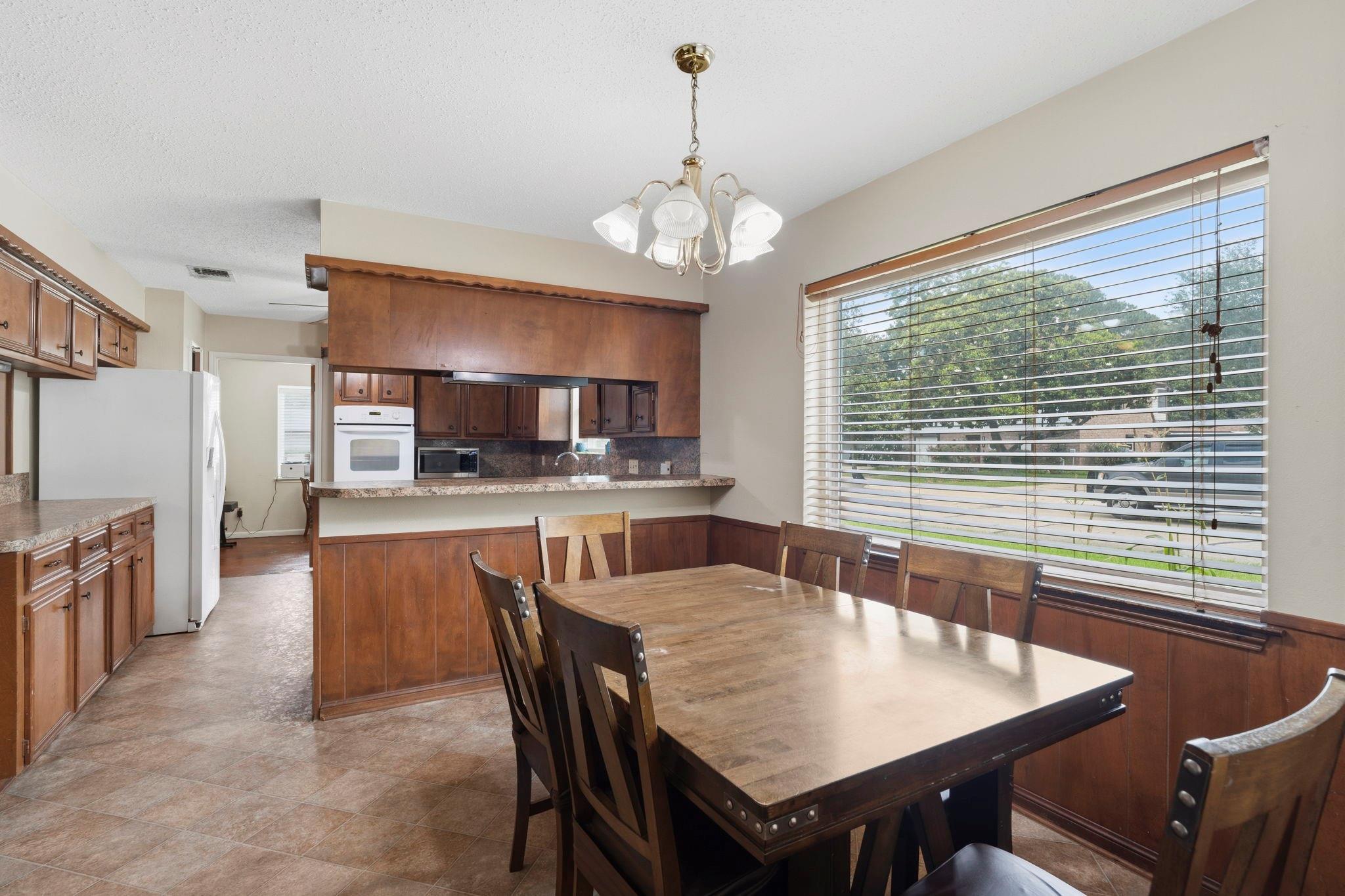 2016 Briar Lane
