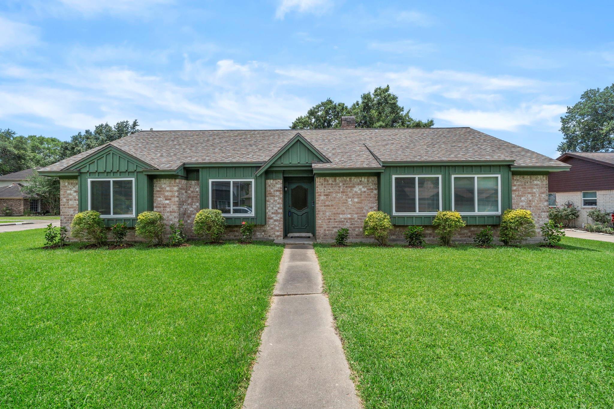 2016 Briar Lane