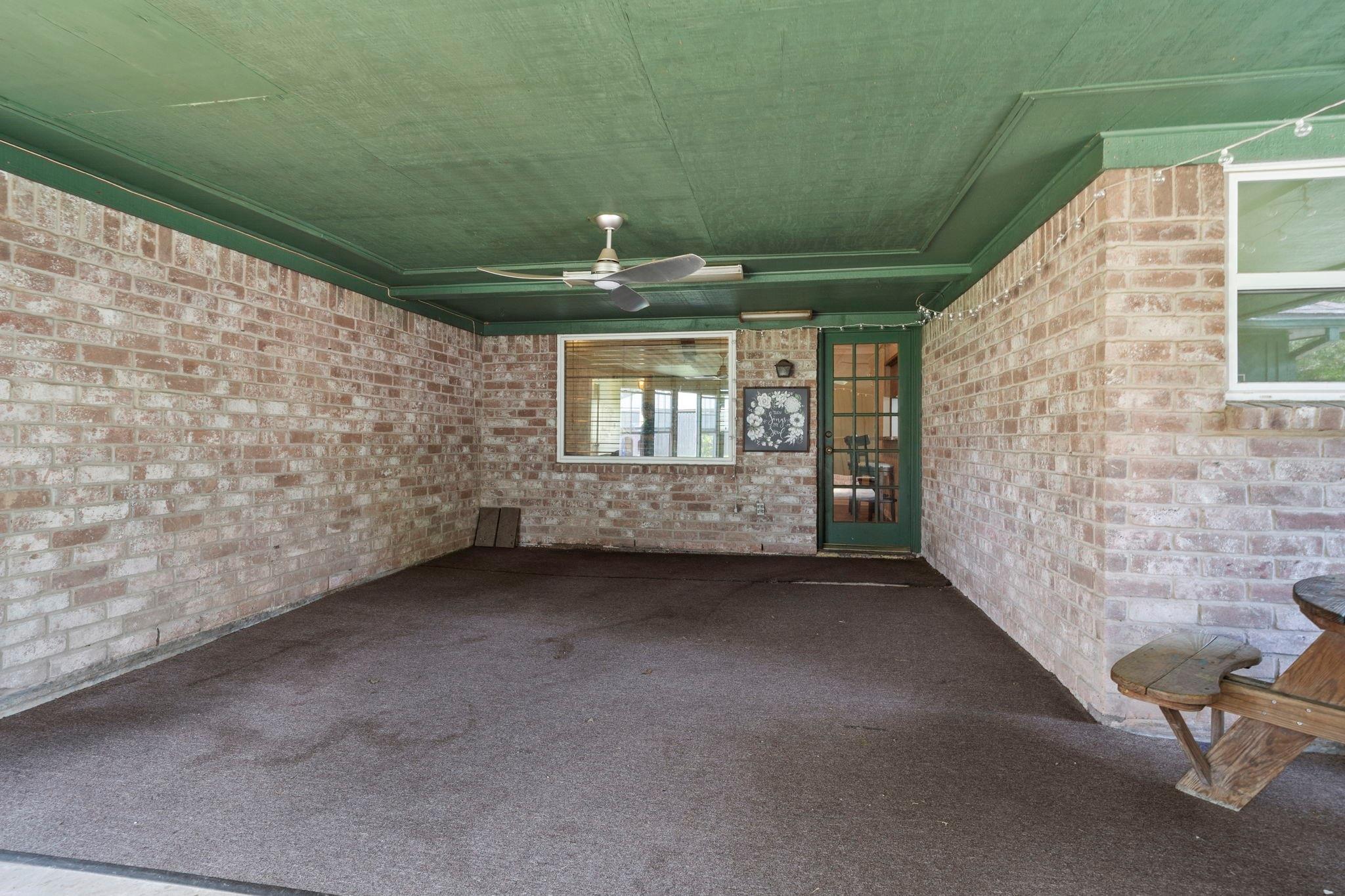 2016 Briar Lane