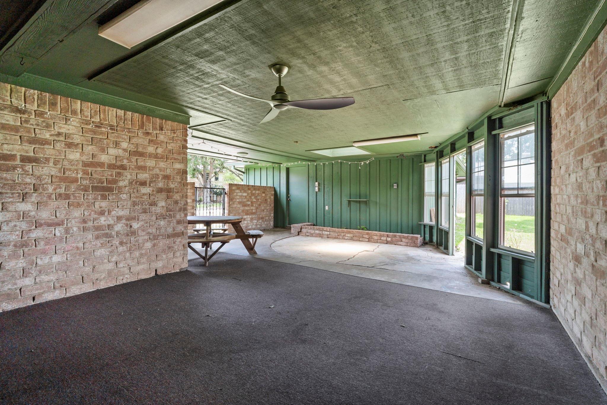 2016 Briar Lane