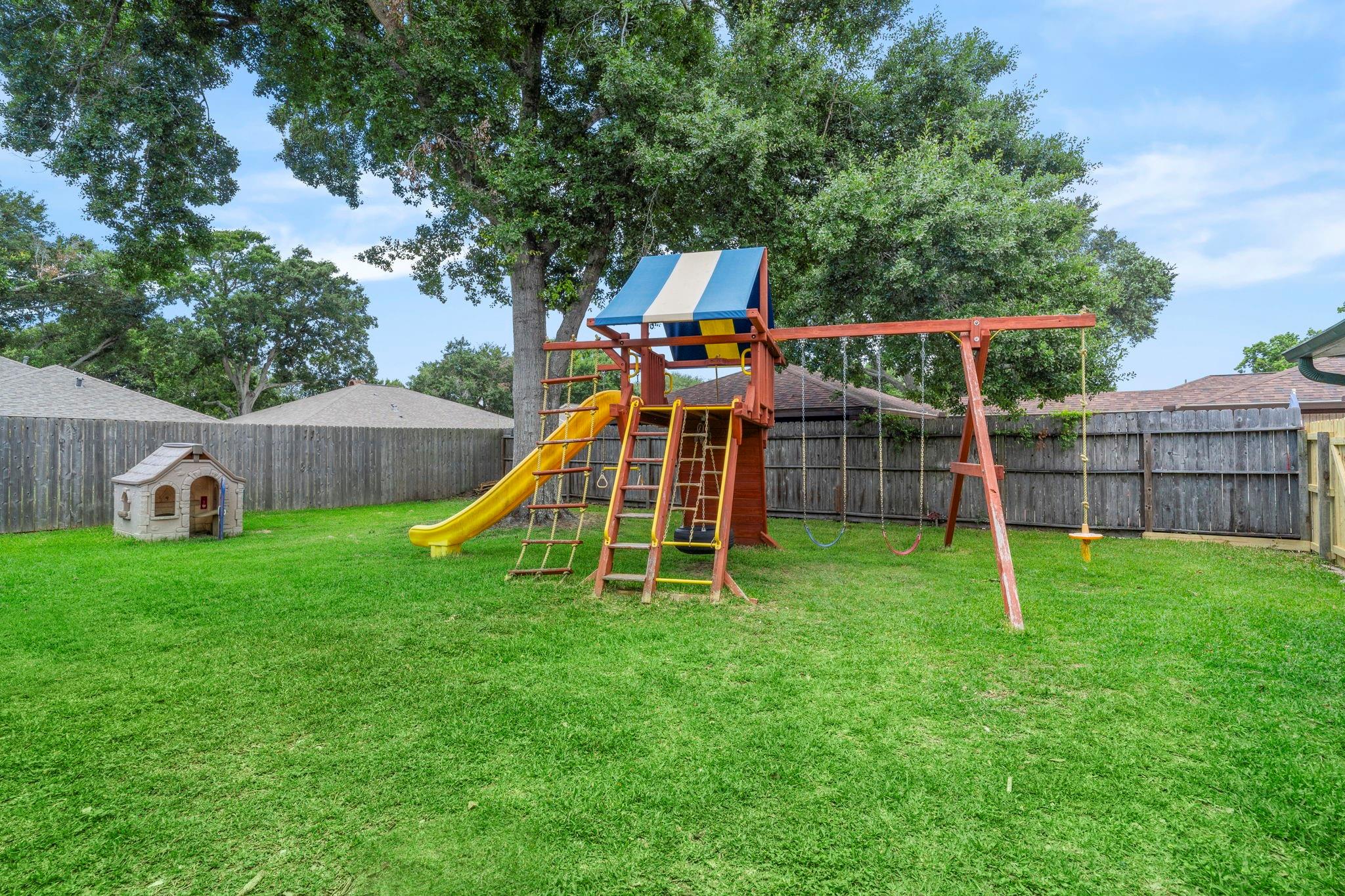 2016 Briar Lane