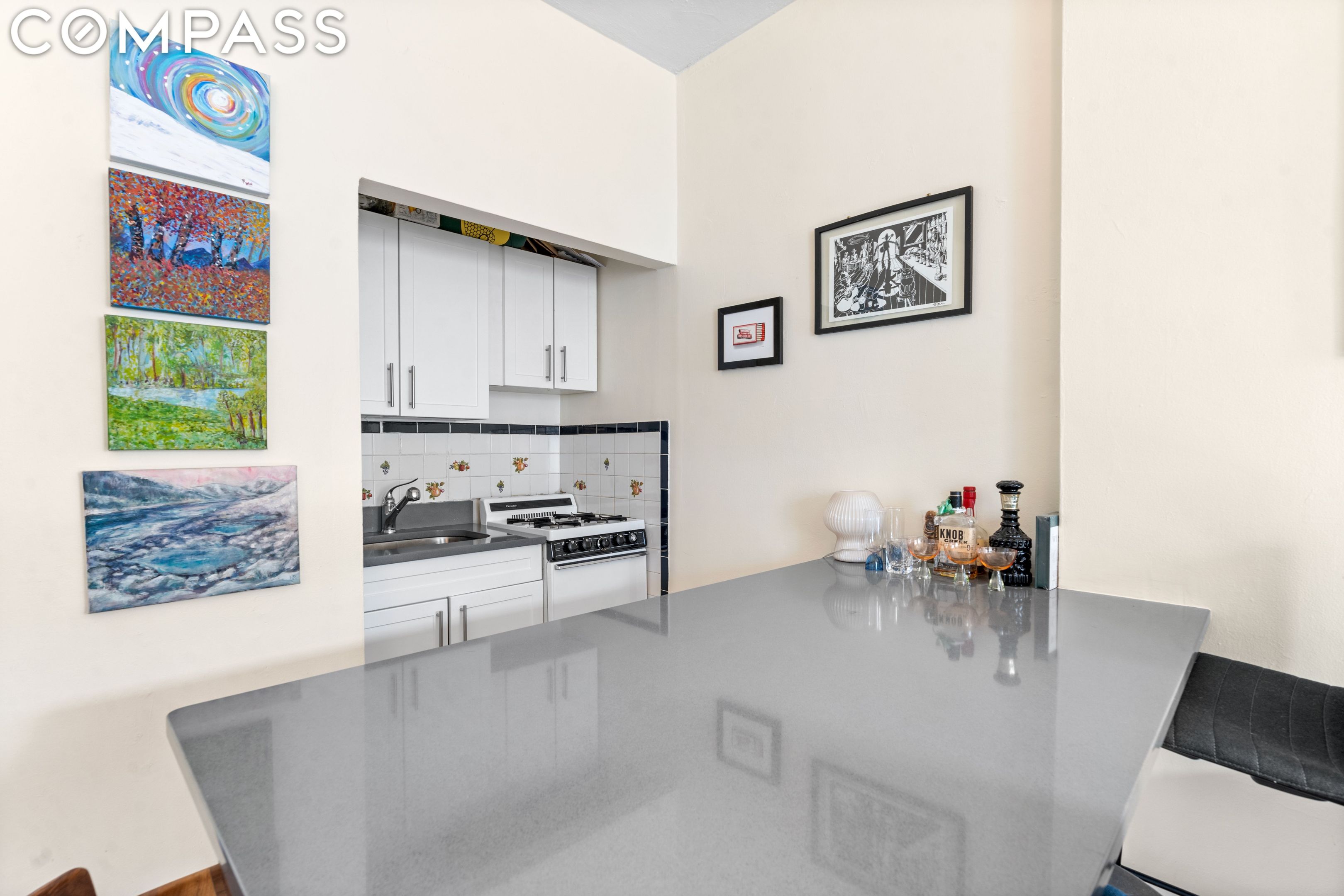 68 Perry Street 4F