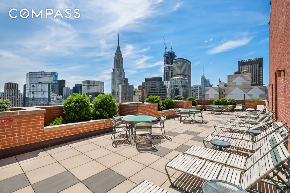 236 E 47th Street 15E