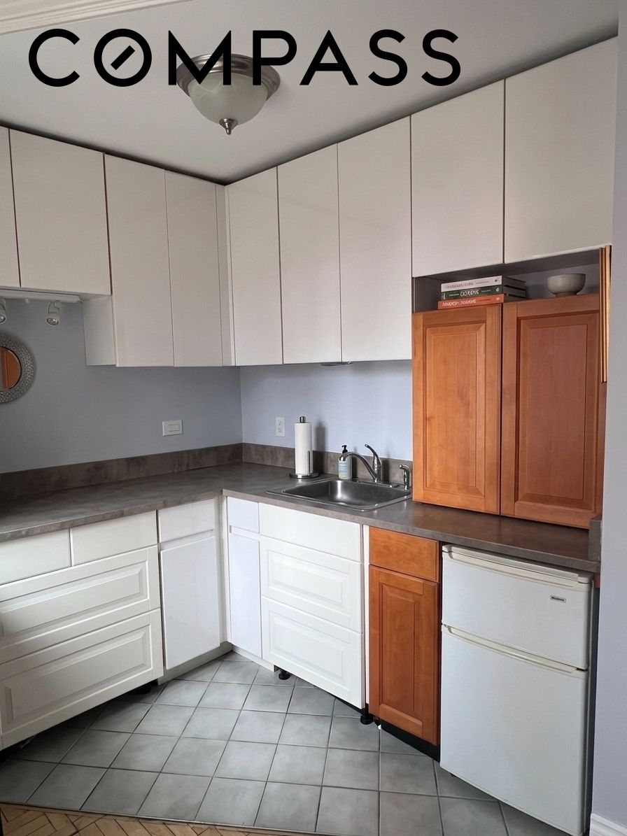 236 E 47th Street 28D