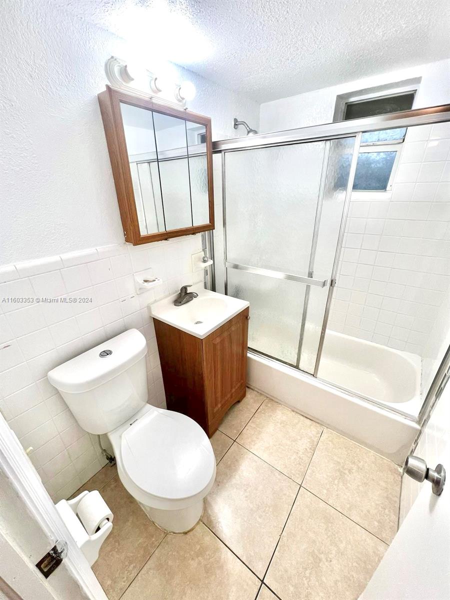 241 S Royal Poinciana Blvd # 302