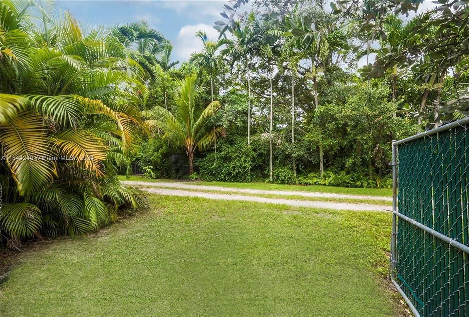 168 South Dr