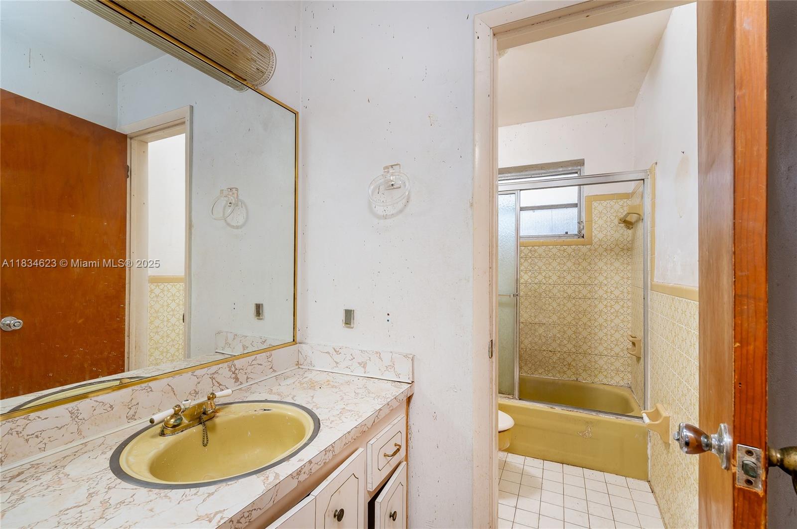 241 Hough Dr
