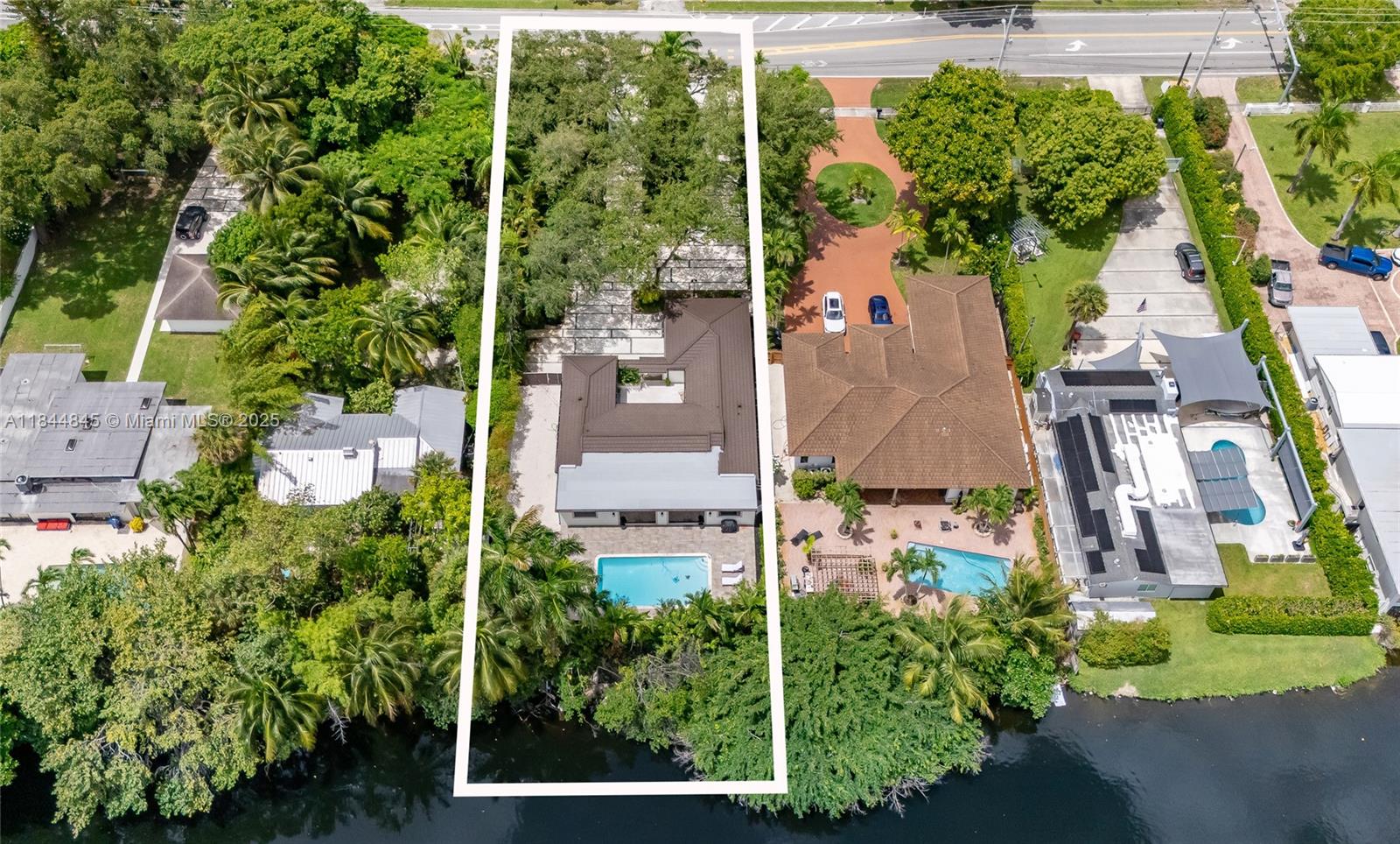 117 S Royal Poinciana Blvd