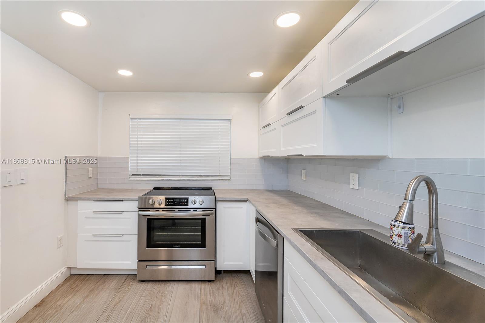 8875 B Fontainebleau Blvd # 204