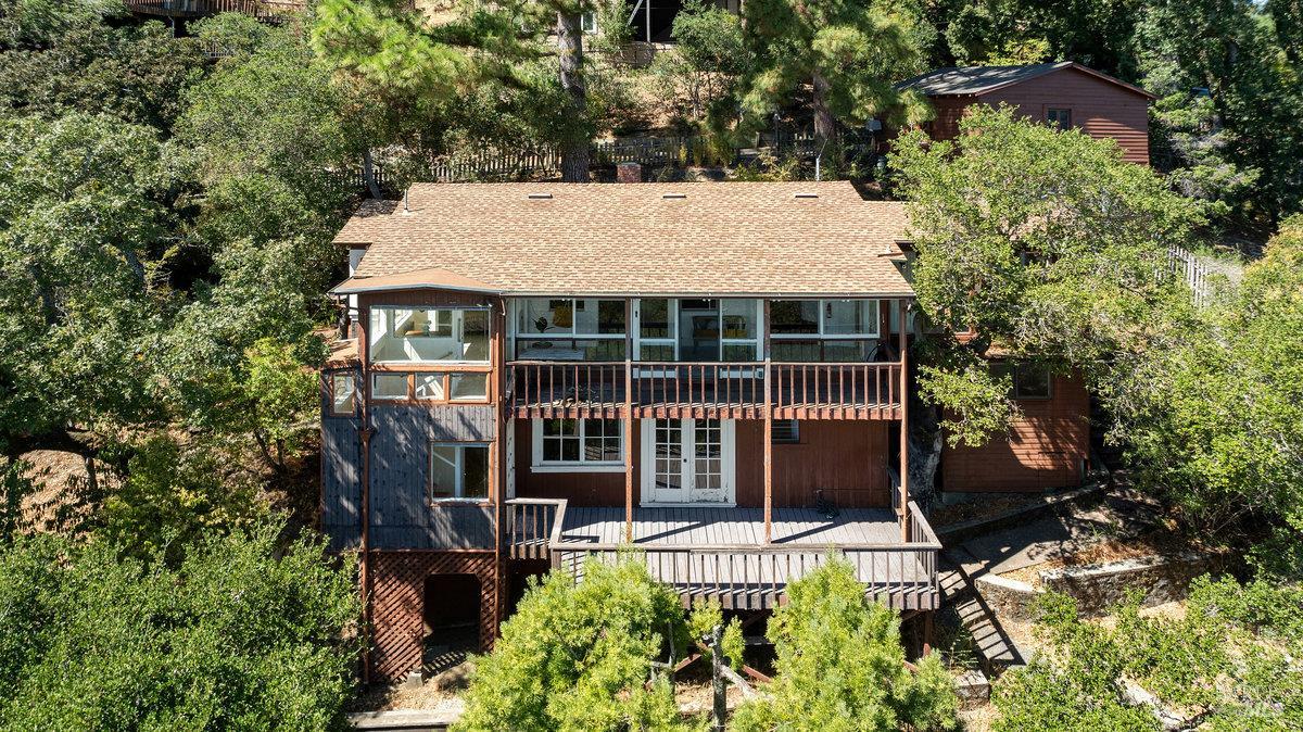 445 Scenic Ave
