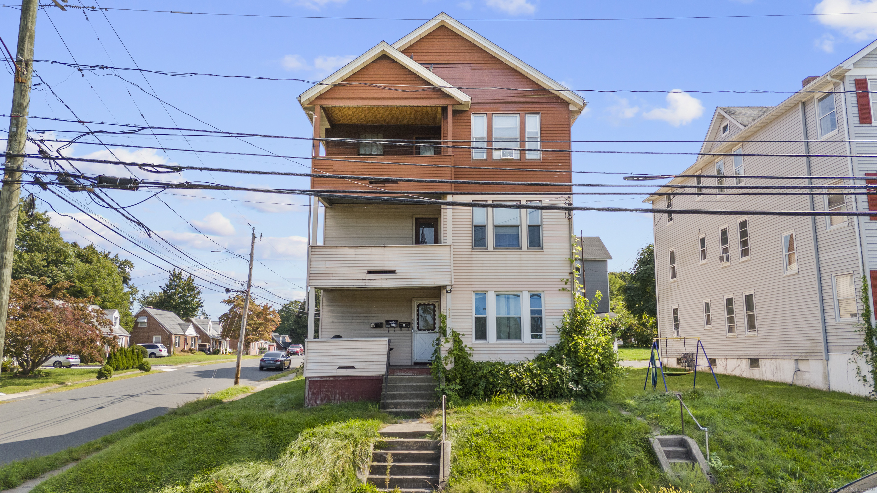 913 East Street