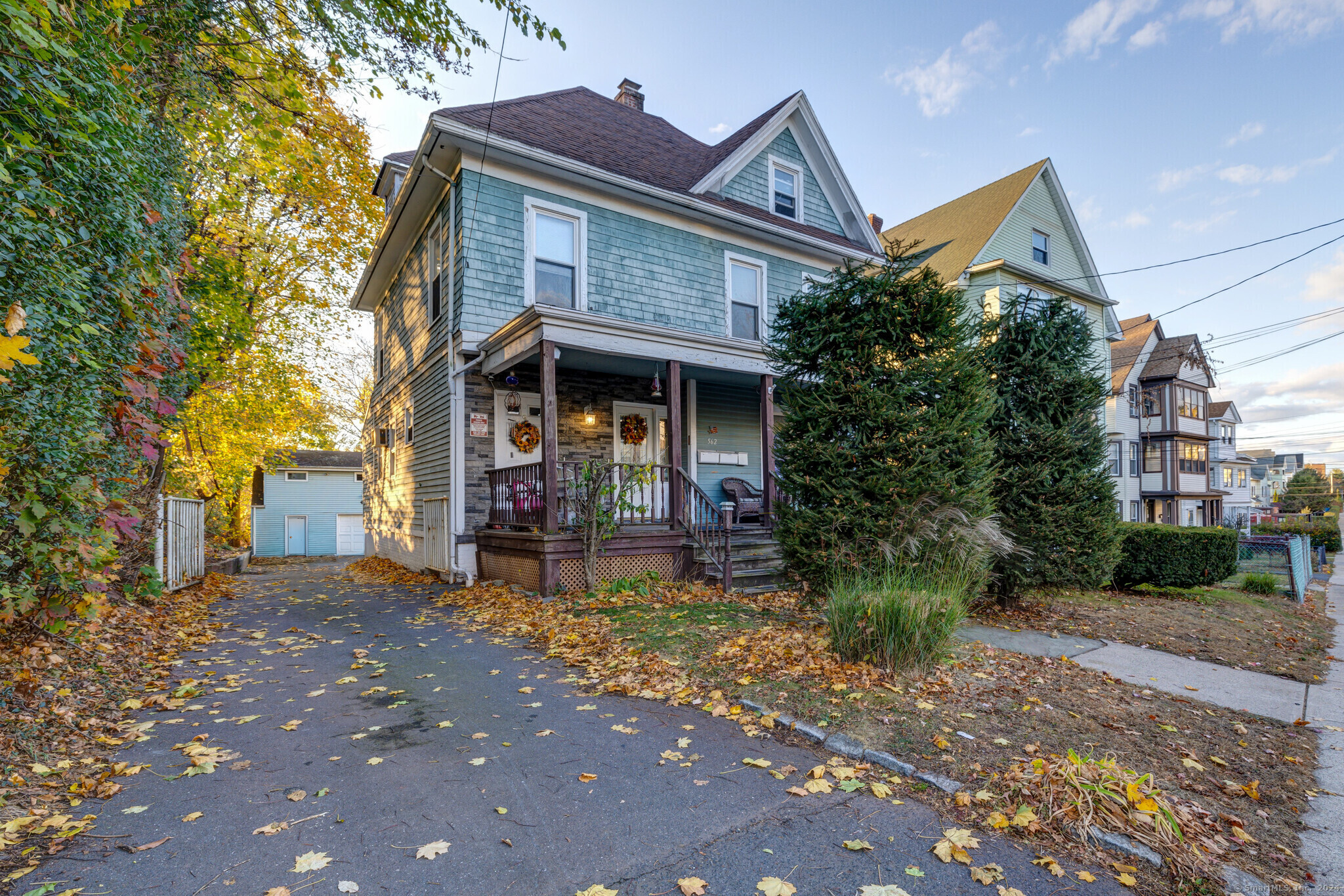 562 Stanley Street